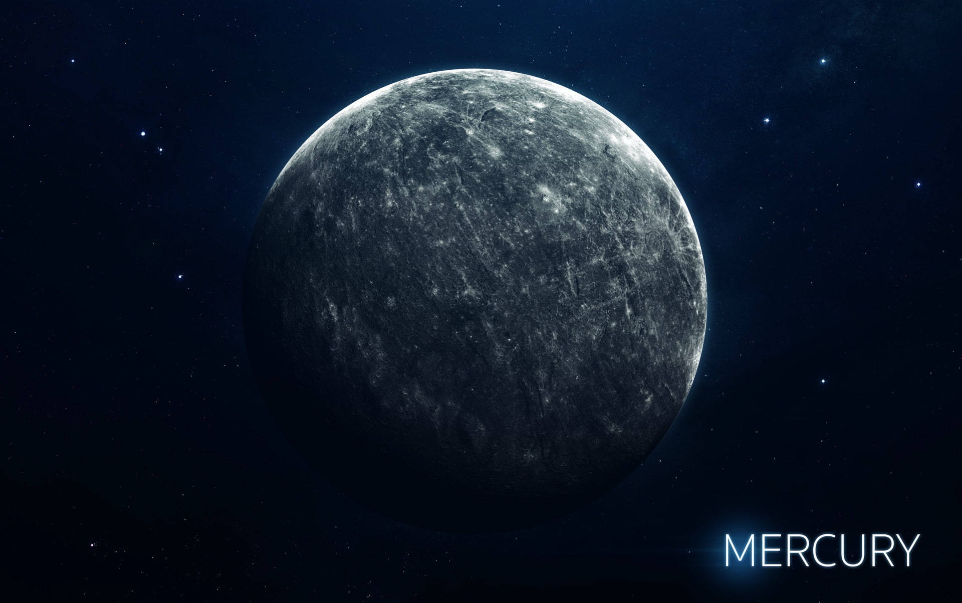 太陽系 桌布 壁紙 — 詳細視圖顯示水星在繁星點點的宇宙背景下柔和發光，其佈滿隕石坑的表面清晰可見。