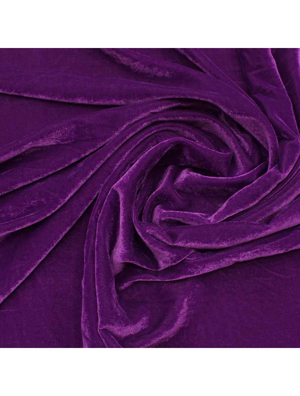 Purple Velvet 桌布 壁紙 — 豐富的深紫色天鵝絨布料在柔軟的皺褶中旋轉，在潔白的背景上展現奢華質感和微妙光澤。