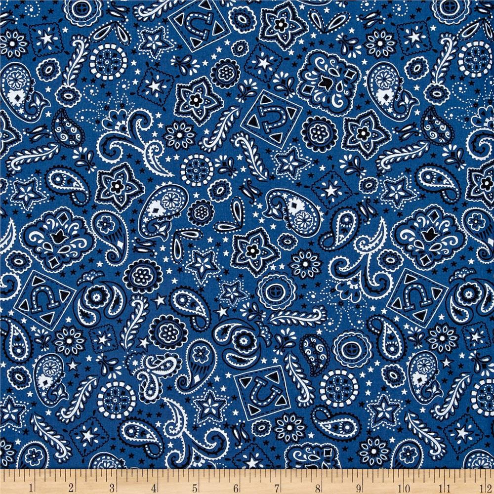 bandana 桌布 壁紙 — 豐富的藍色布料，飾有複雜的白色佩斯利花卉和星星圖案，用木尺測量。
