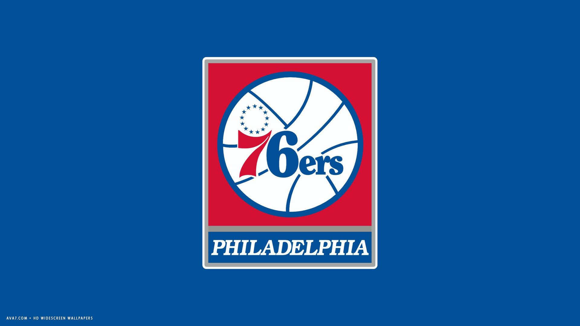 NBA Teams 桌布 壁紙 — 費城76人籃球標誌居中於純藍色背景上，採用紅、白、藍三色。
