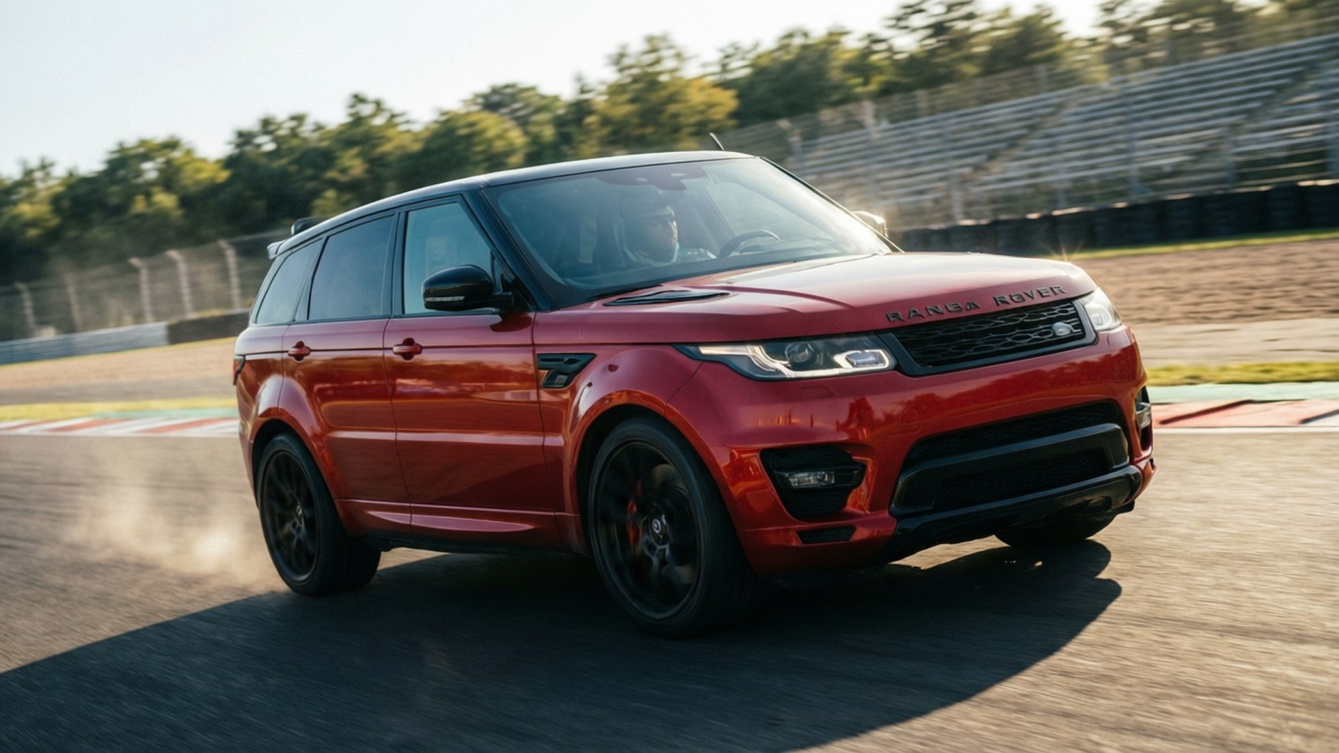 賽道狂飆 SVR 壁紙