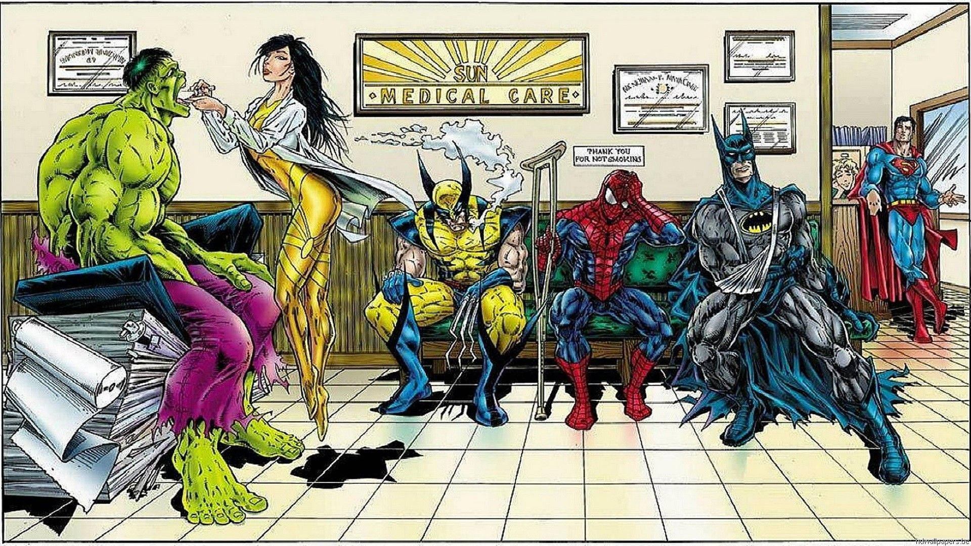 comic 桌布 壁紙 — 超級英雄包括Hulk、Wolverine、Spider-Man和Batman坐在Sun Medical Care的候診室，而護士正在照顧Hulk。