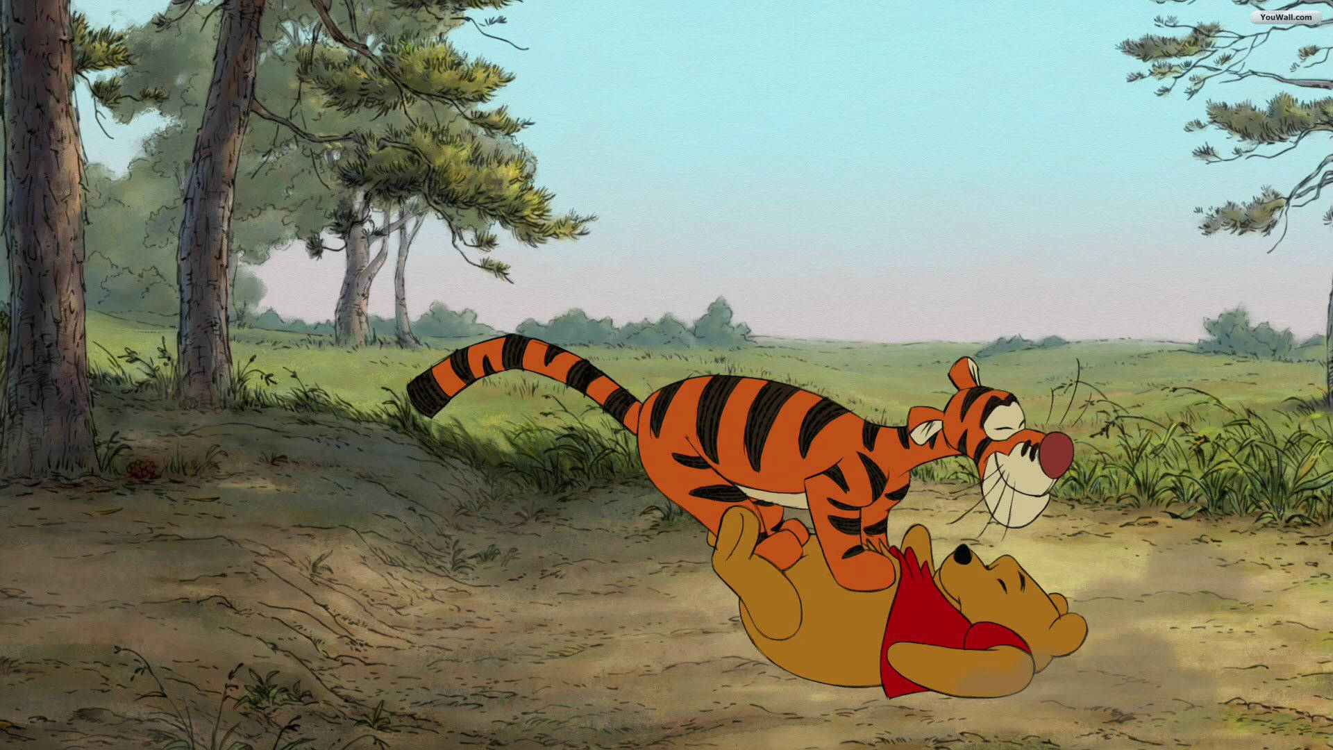 Tigger 桌布 壁紙 — 跳跳虎在陽光明媚的森林空地中，歡快地跳過大笑的小熊維尼。