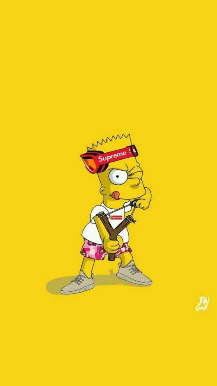 Bart Simpson Weed 桌布 壁紙 — 身穿 Supreme 裝備的巴特·辛普森在純黃色背景前拿著彈弓。