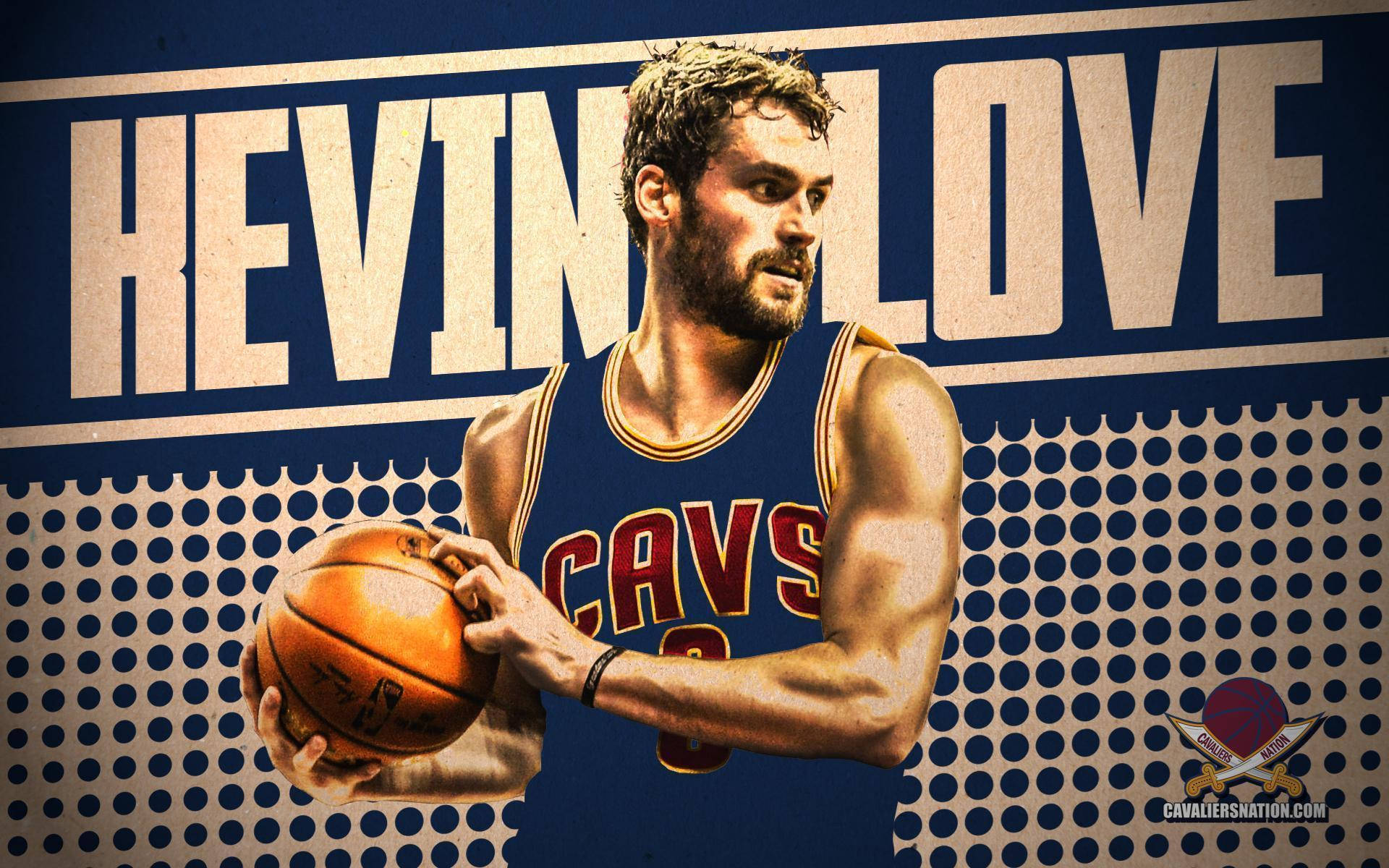 Kevin Love 桌布 壁紙 — 身穿克里夫蘭騎士隊球衣的凱文·洛夫在藍色穿孔背景前手持籃球，他的名字以粗體顯示。