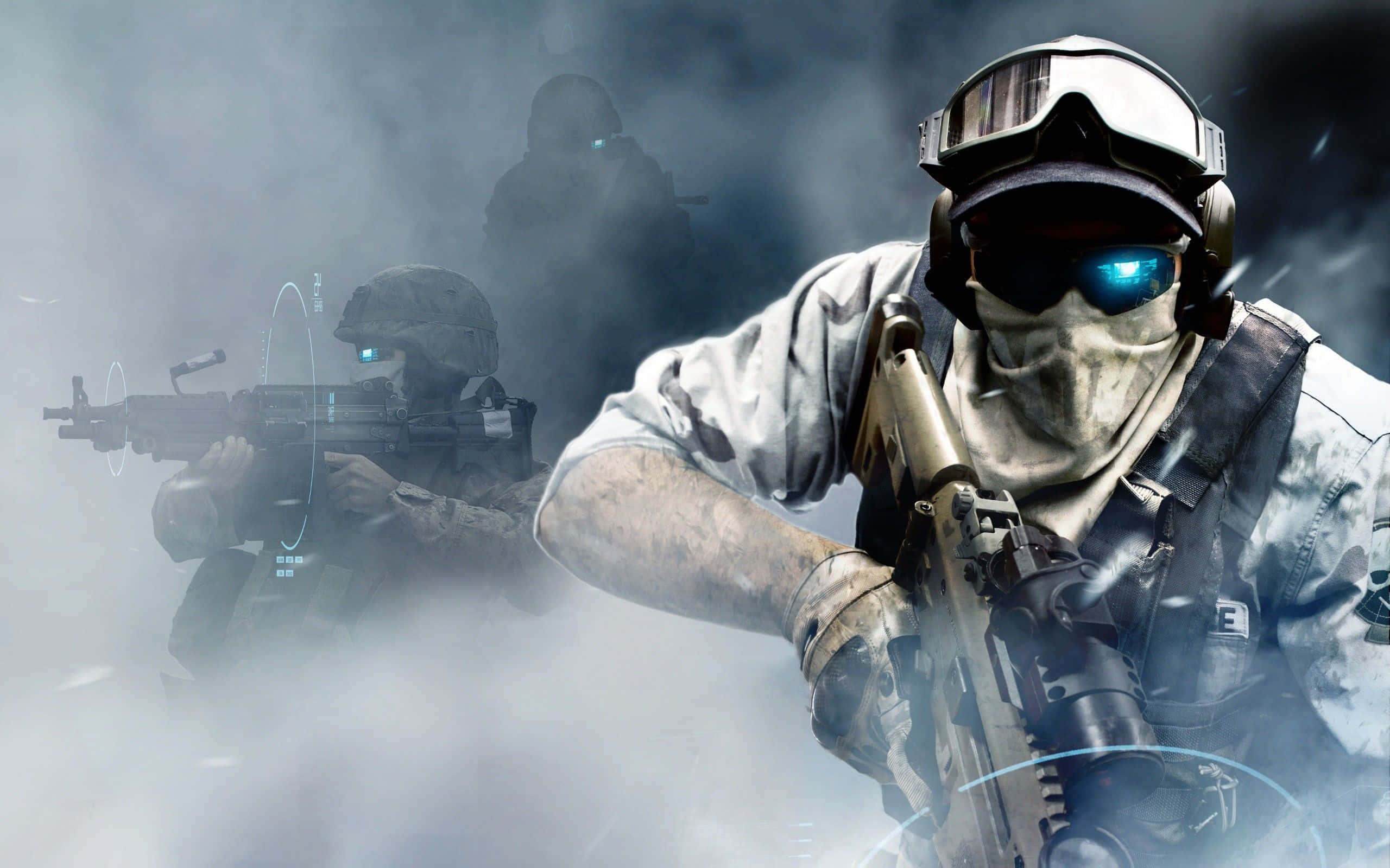 Tactical 桌布 壁紙 — 身穿戰術裝備的士兵在煙霧中前進，配備發光藍色護目鏡和數位瞄準疊加層。