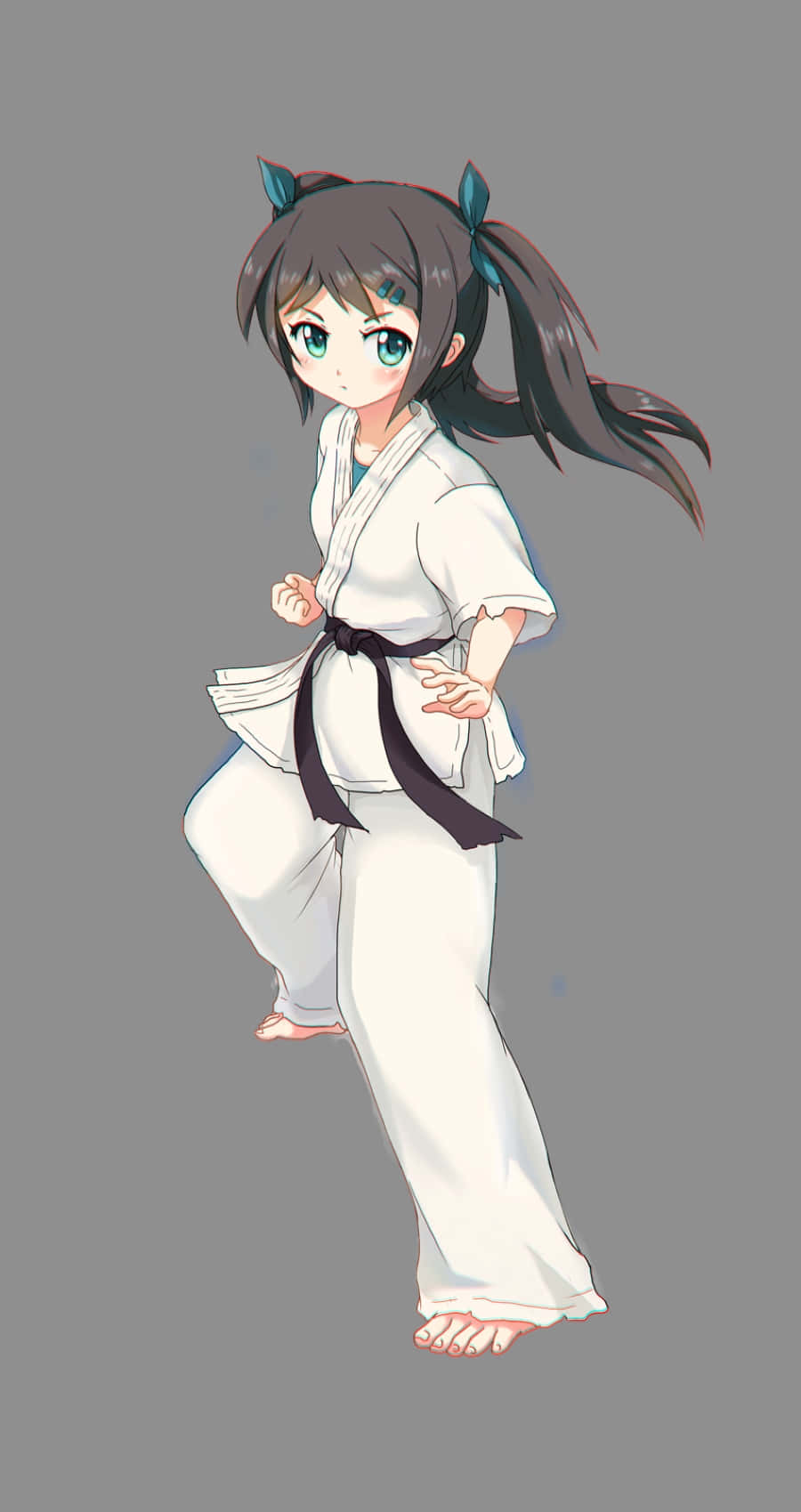 Martial Arts Uniform 桌布 壁紙 — 身穿白色空手道道服、黑色腰帶、藍色髮帶的動漫女孩擺出動態武術姿勢。