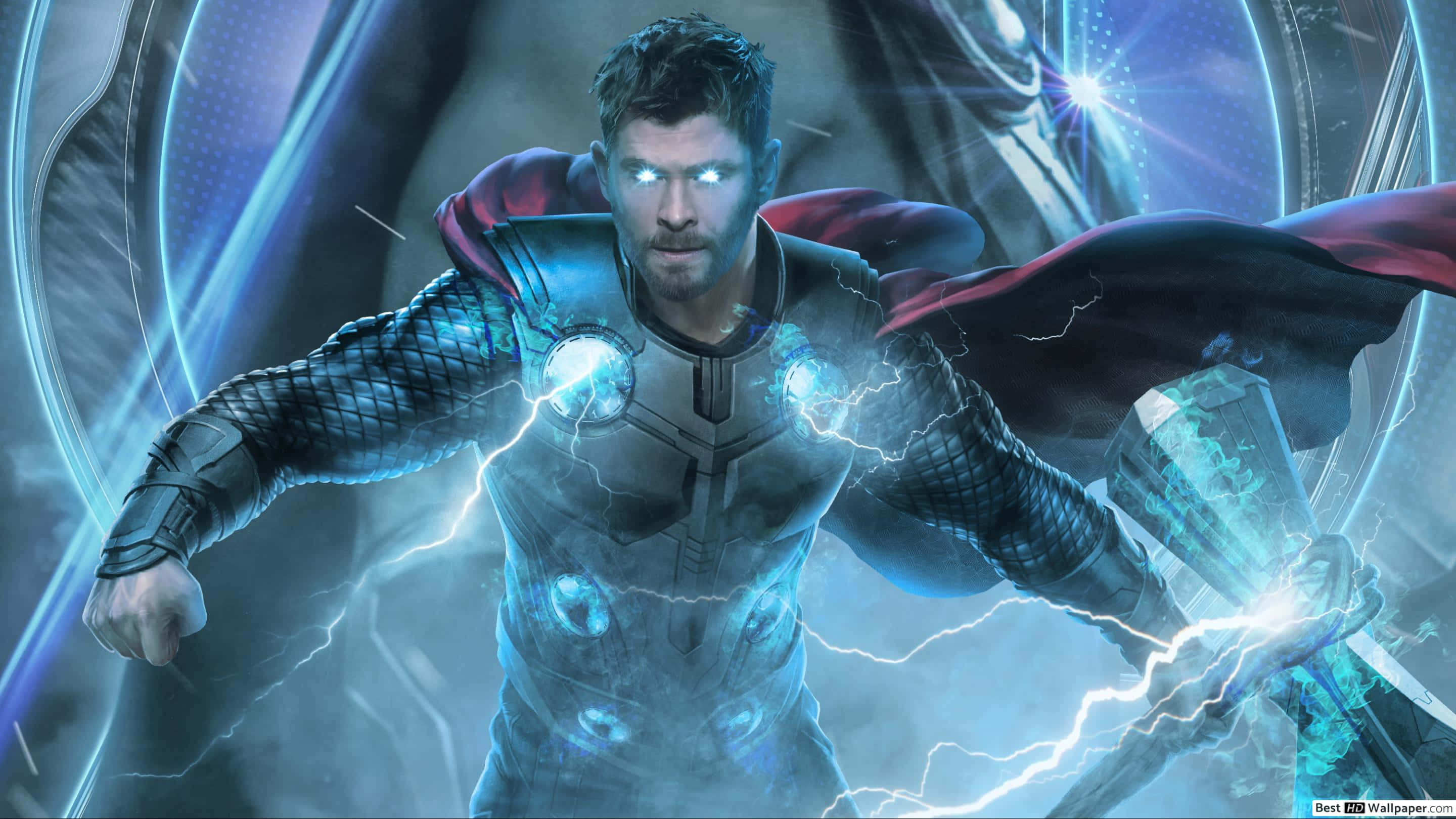 God Of Thunder 桌布 壁紙 — 身穿盔甲的索爾，眼睛發光，披著紅色斗篷，在宇宙能量背景下引導閃電。