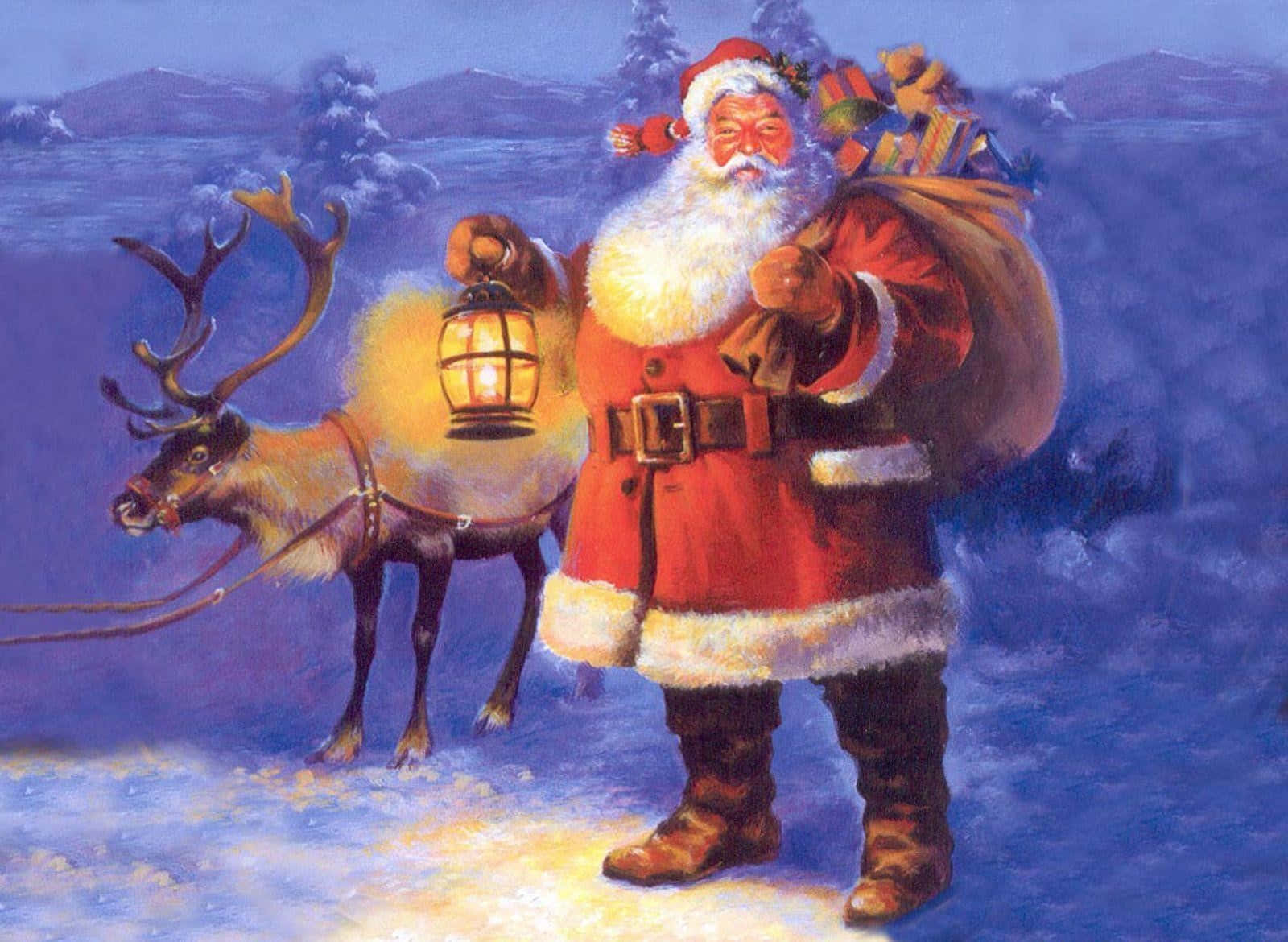 Santa 桌布 壁紙 — 身穿紅色外套的聖誕老人在暮色天空下的雪地冬季景觀中，在馴鹿旁邊提著燈籠。