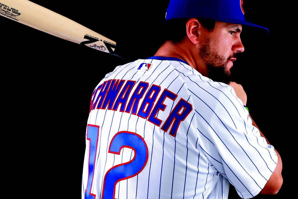 MLB 桌布 壁紙 — 身穿細條紋球衣的棒球運動員舒瓦伯在黑色背景前將球棒扛在肩上。