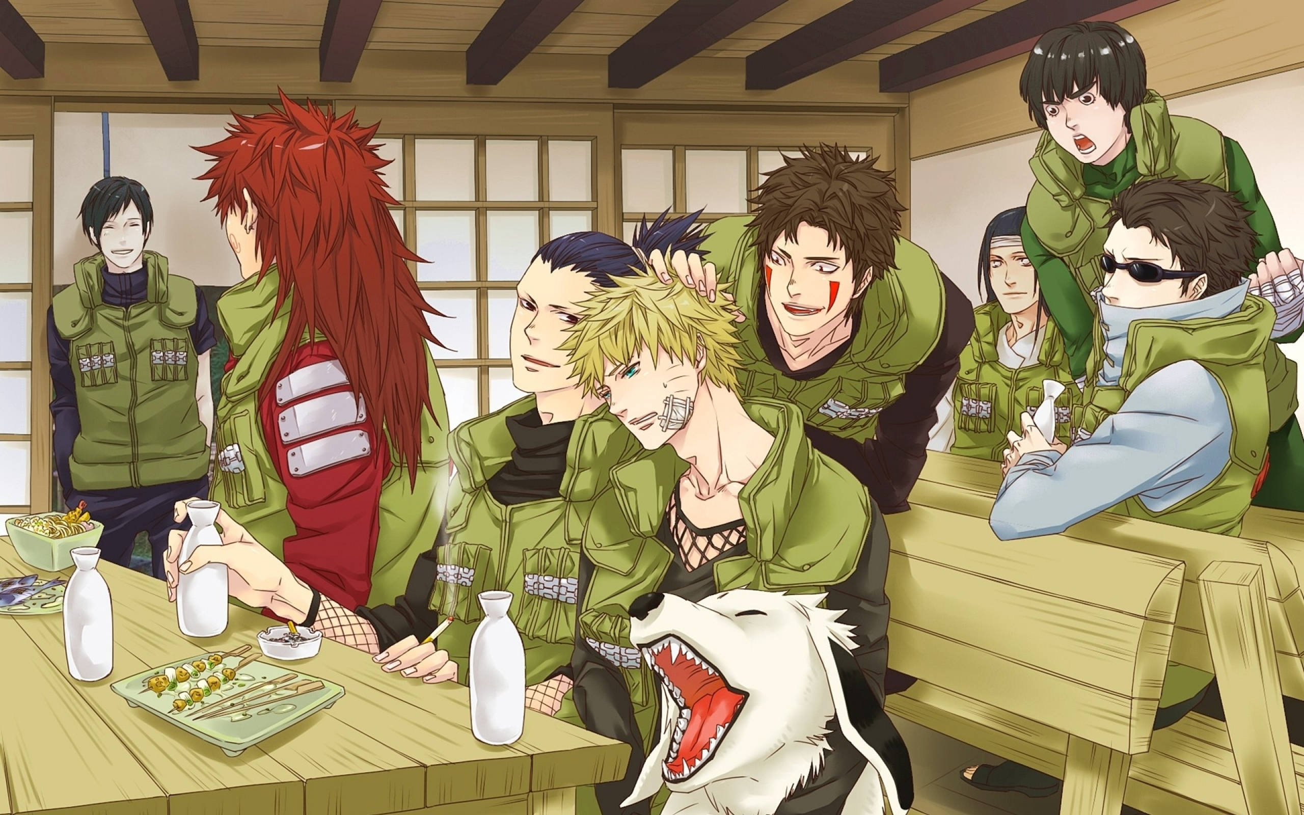 Shikamaru 桌布 壁紙 — 身穿綠色背心的動漫角色聚集在一張木桌旁，在傳統日式房間裡分享食物和飲料。