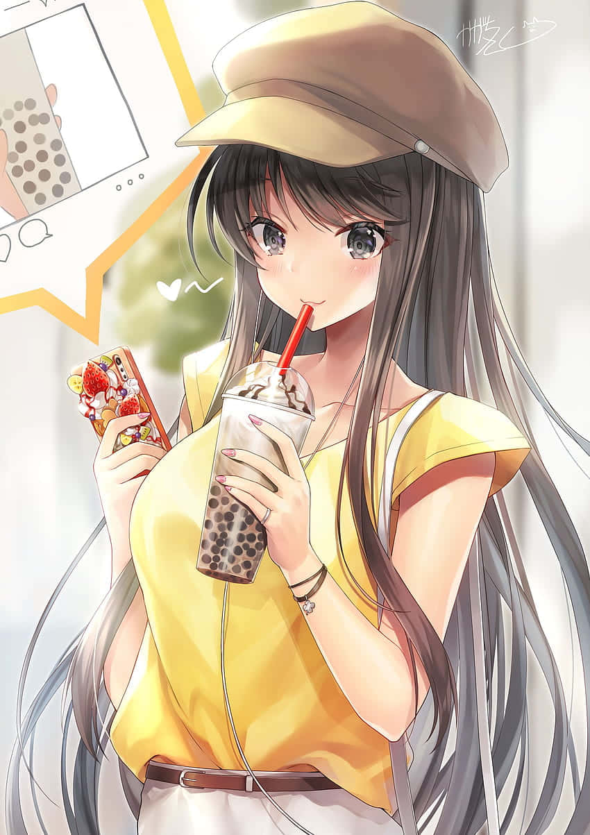 桌布 壁紙 — 身穿黃色襯衫和帽子的動漫女孩一邊喝著珍珠奶茶，一邊拿著草莓零食和手機。