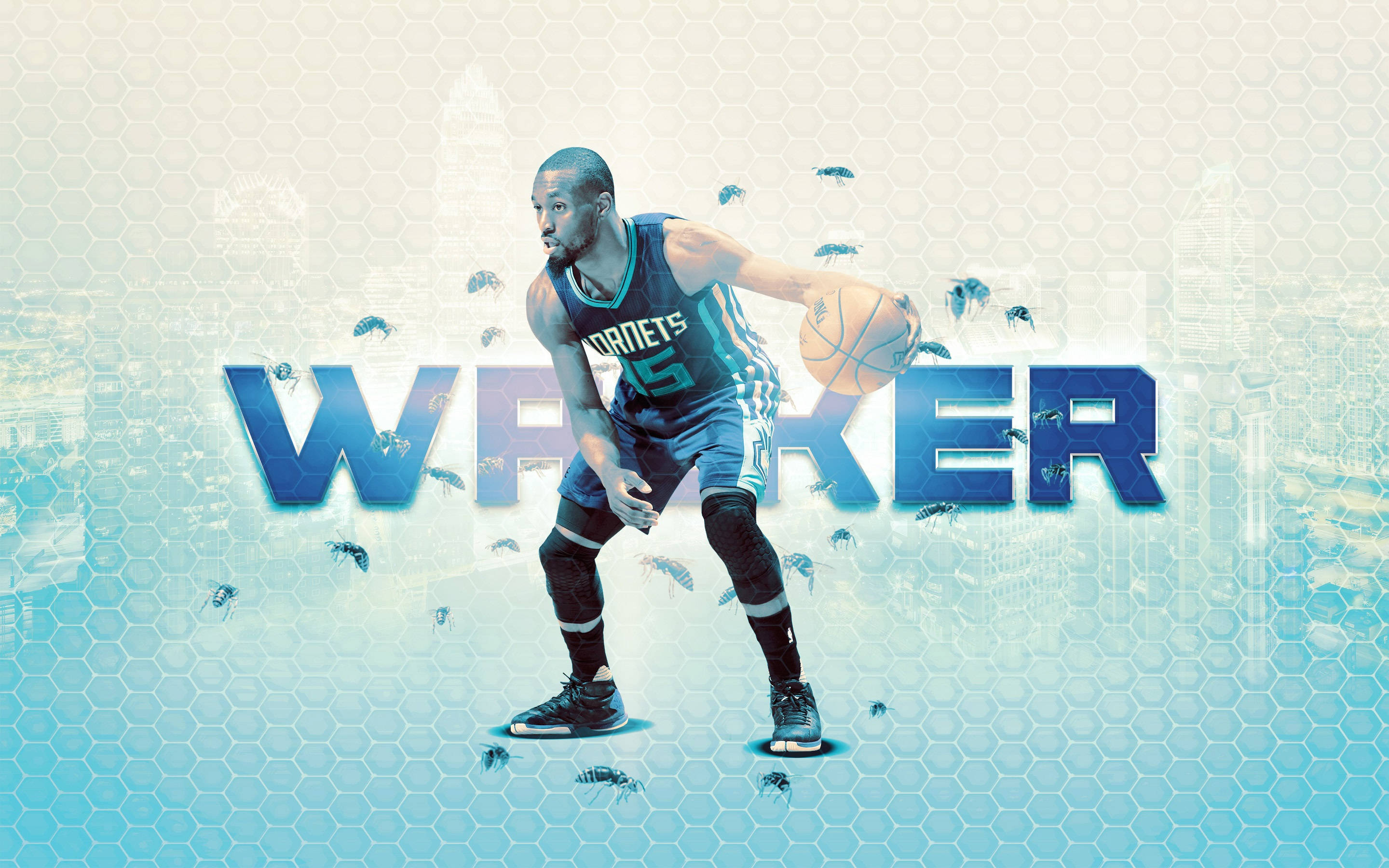 Kemba Walker 桌布 壁紙 — 身穿黃蜂隊球衣的籃球運動員運球，蜜蜂在粗體藍色「WEEKER」文字周圍飛舞。