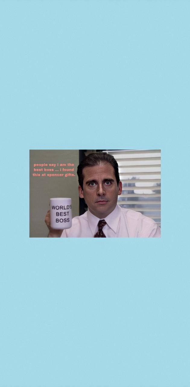 Michael Scott 桌布 壁紙 — 《辦公室》的Michael Scott在辦公室裡拿著一個寫著「WORLD'S BEST BOSS」的杯子，表情帶著懷疑。