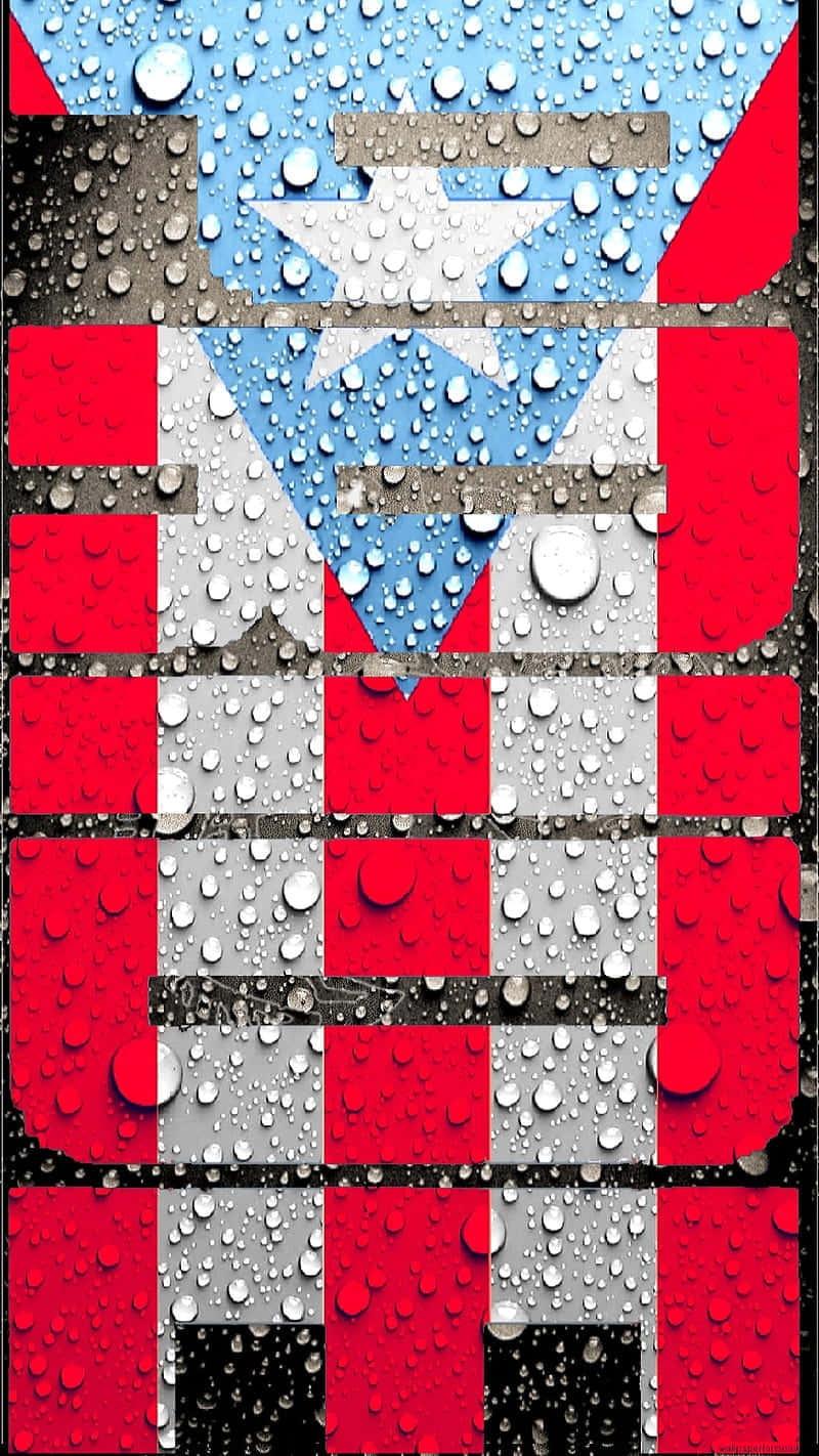 Puerto Rican 桌布 壁紙 — 透過窗戶上的雨滴觀看波多黎各國旗，色彩鮮豔的紅、白、藍。