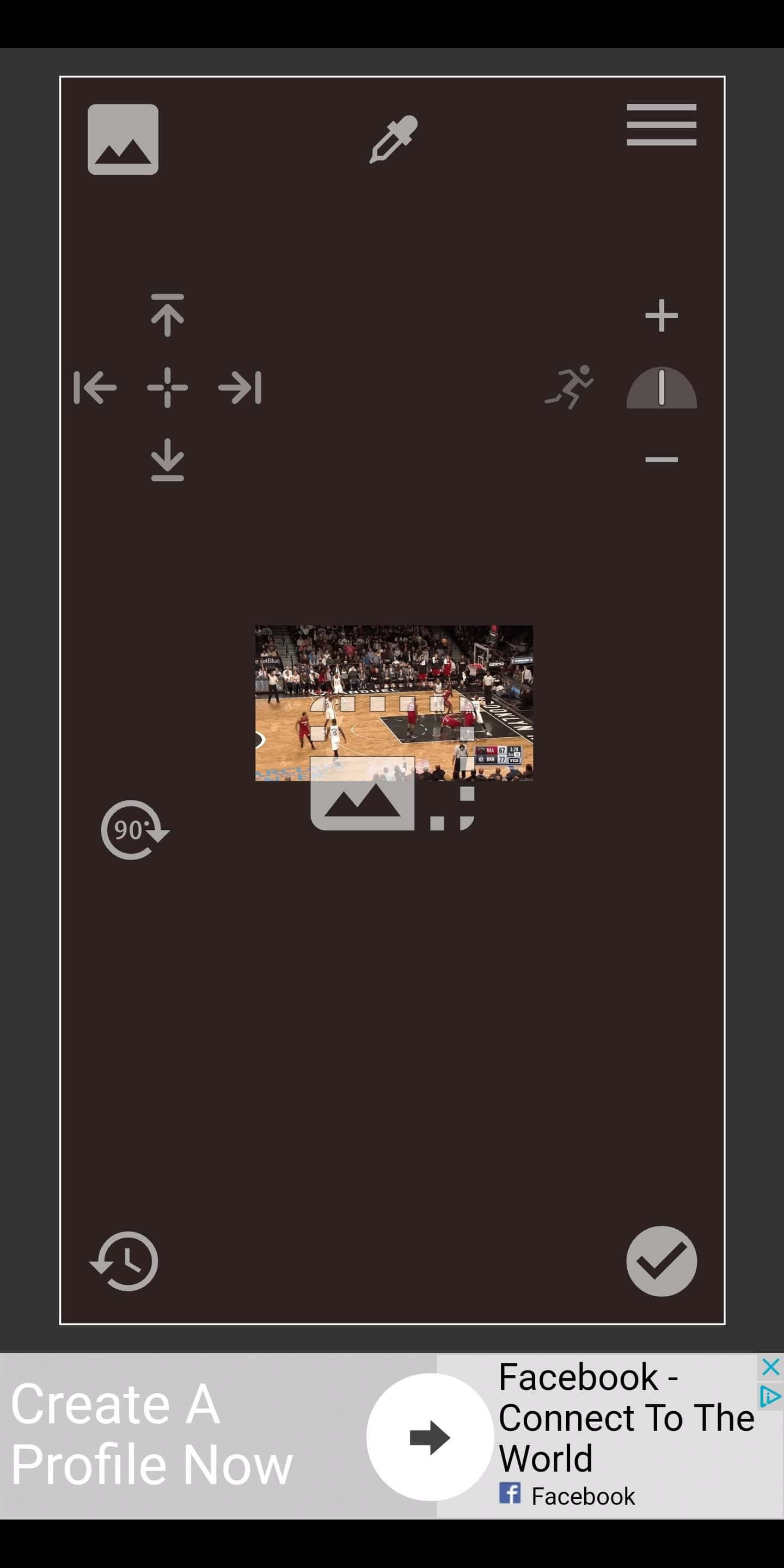 Tricky Lock Screen 桌布 壁紙 — 通過帶有調整工具的移動照片編輯應用程式介面觀看的籃球比賽。