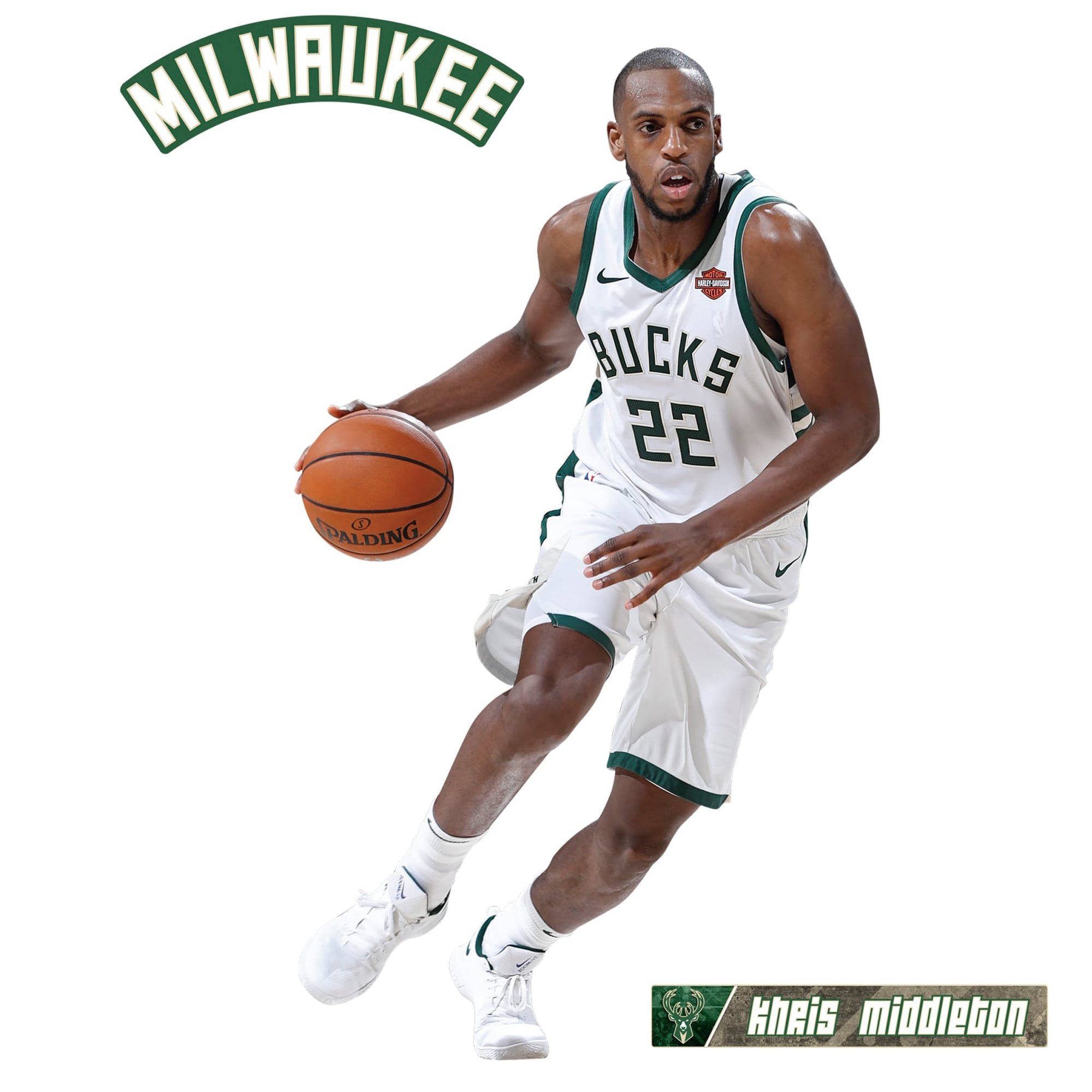 Khris Middleton 桌布 壁紙 — 運動型籃球運動員Chris Middleton身穿密爾瓦基公鹿隊球衣，在乾淨的白色背景下中步運球Spalding籃球。