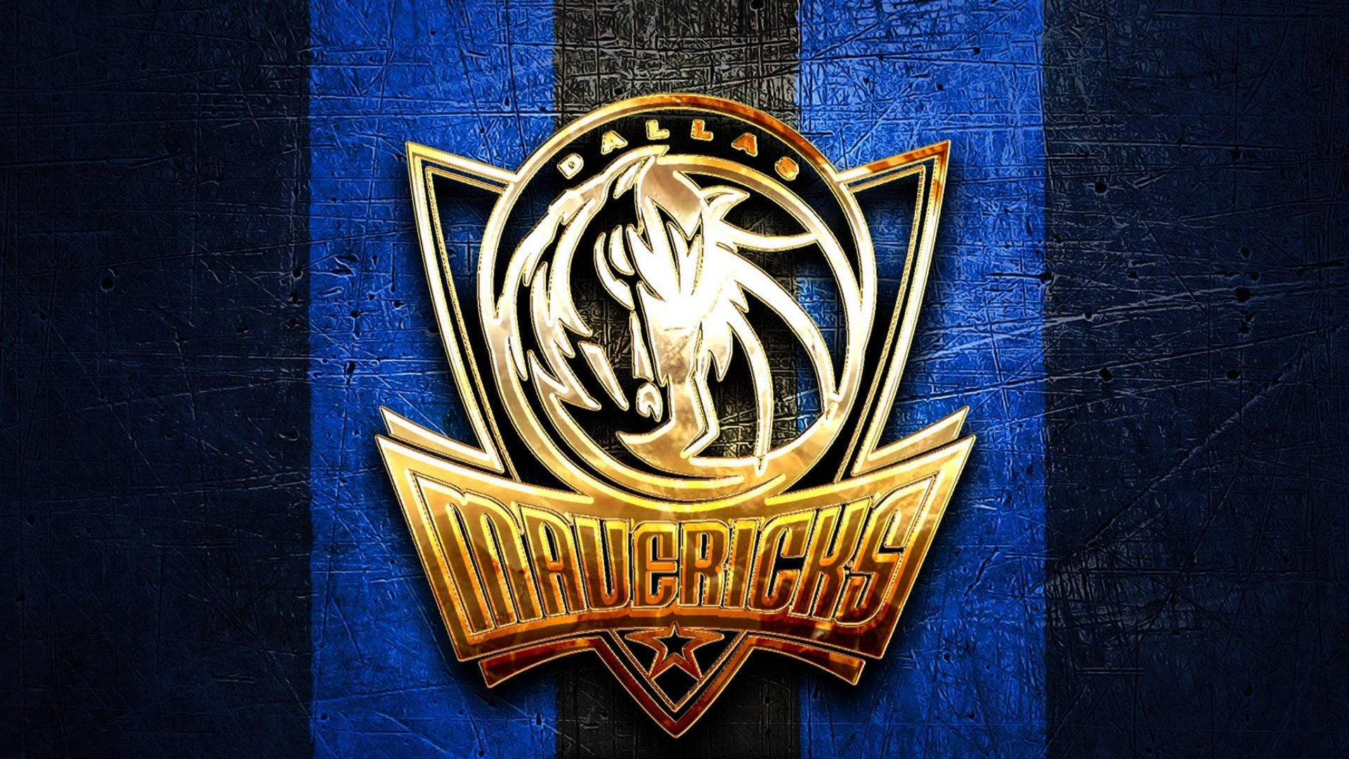 Mavericks 桌布 壁紙 — 達拉斯獨行俠標誌在帶有紋理的藍黑條紋背景上閃耀金色光芒。