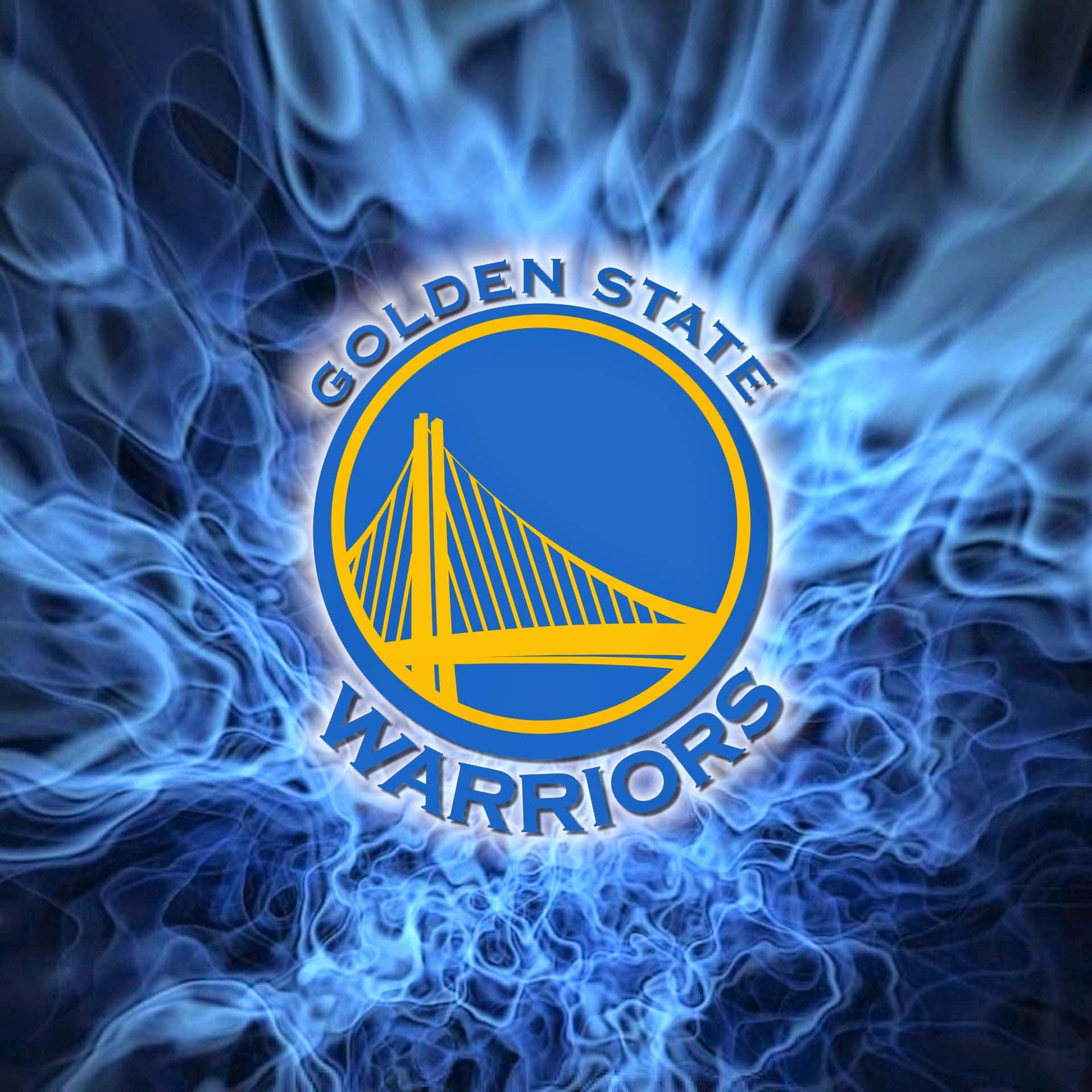 Golden State Warriors Logo 桌布 壁紙 — 金州勇士隊標誌在旋轉的數位火焰背景下散發出電光藍色的能量。