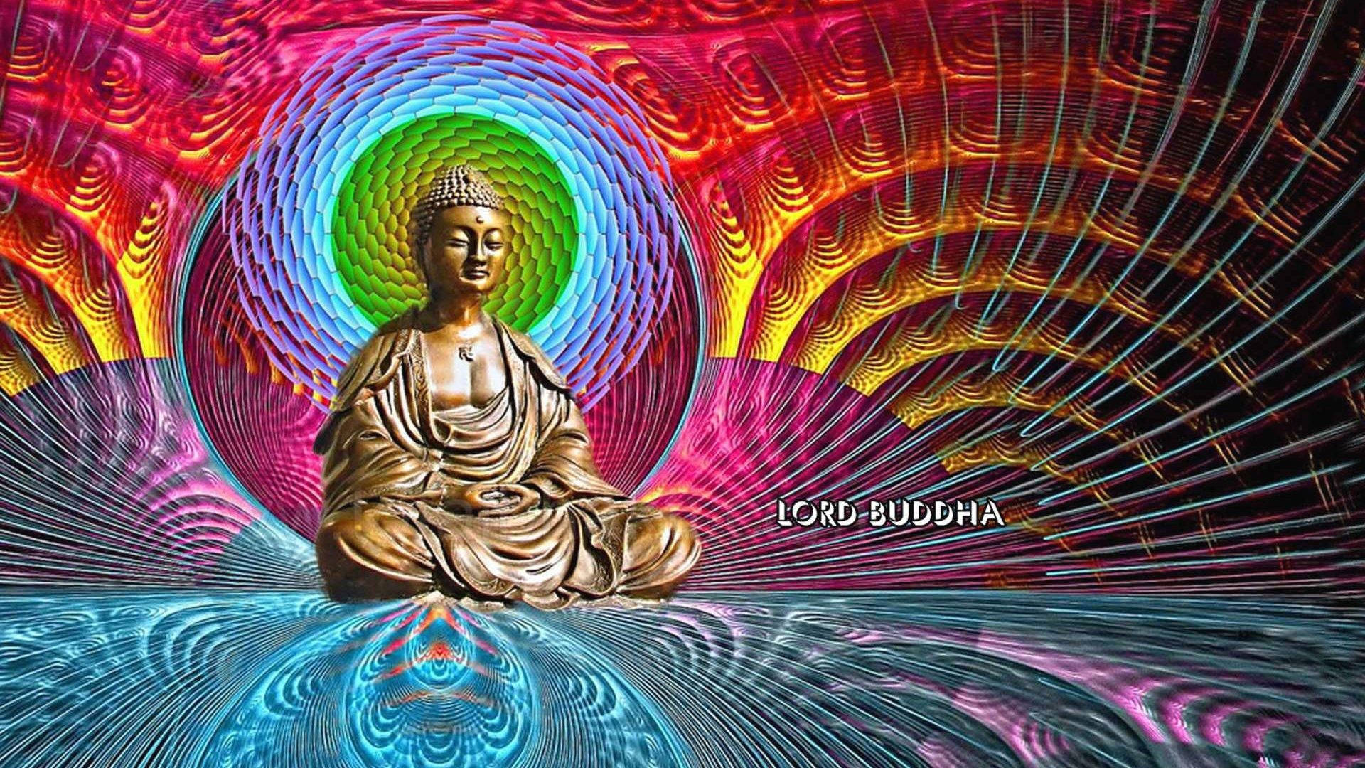 Gautam Buddha 桌布 壁紙 — 金色佛像在迷幻彩虹漩渦中心平靜冥想，周圍有旋轉的分形圖案。