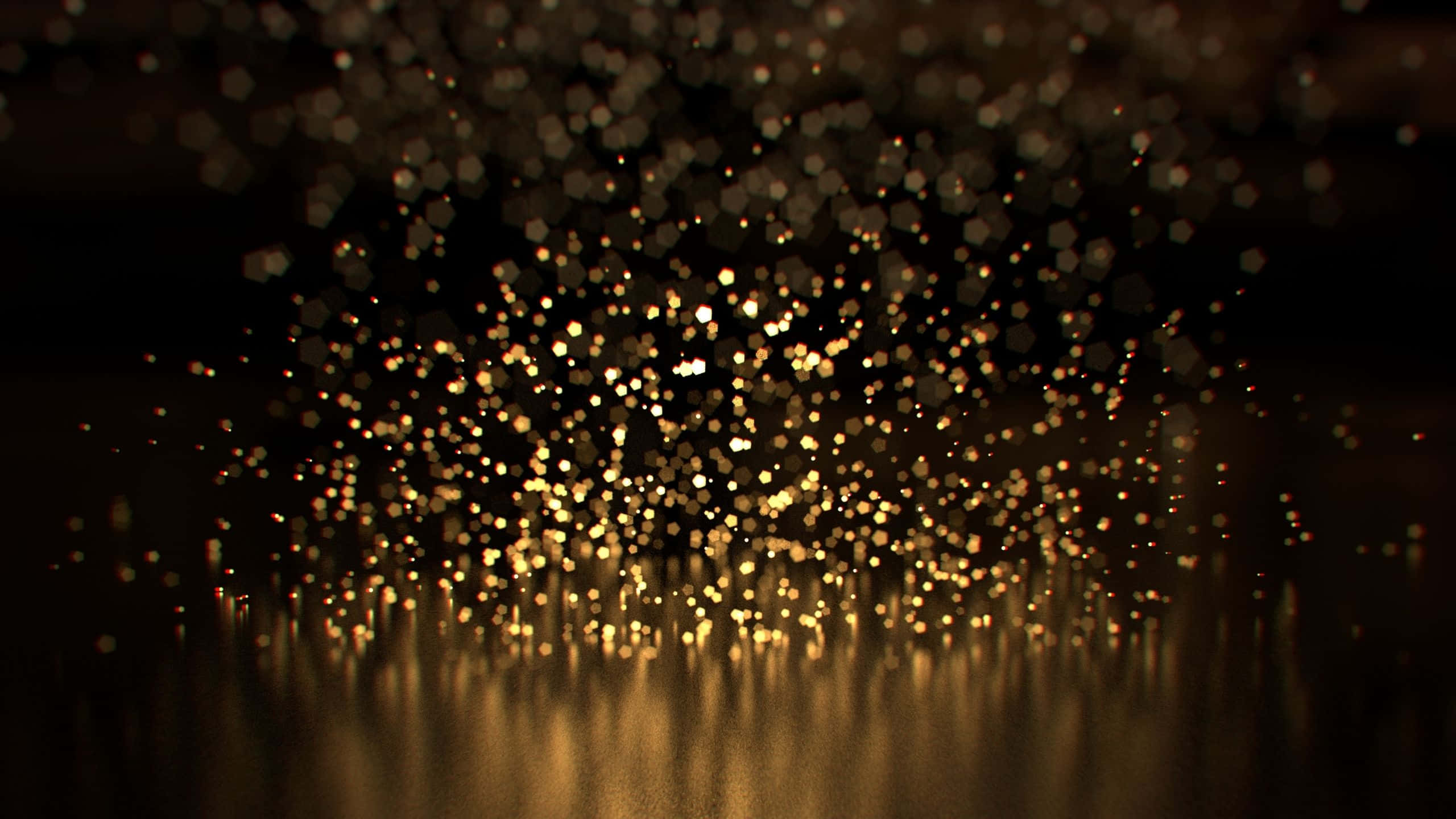Black And Gold Glitter 桌布 壁紙 — 金色六角形散景燈光在黑暗表面上閃爍和反射，營造出神奇的發光效果。