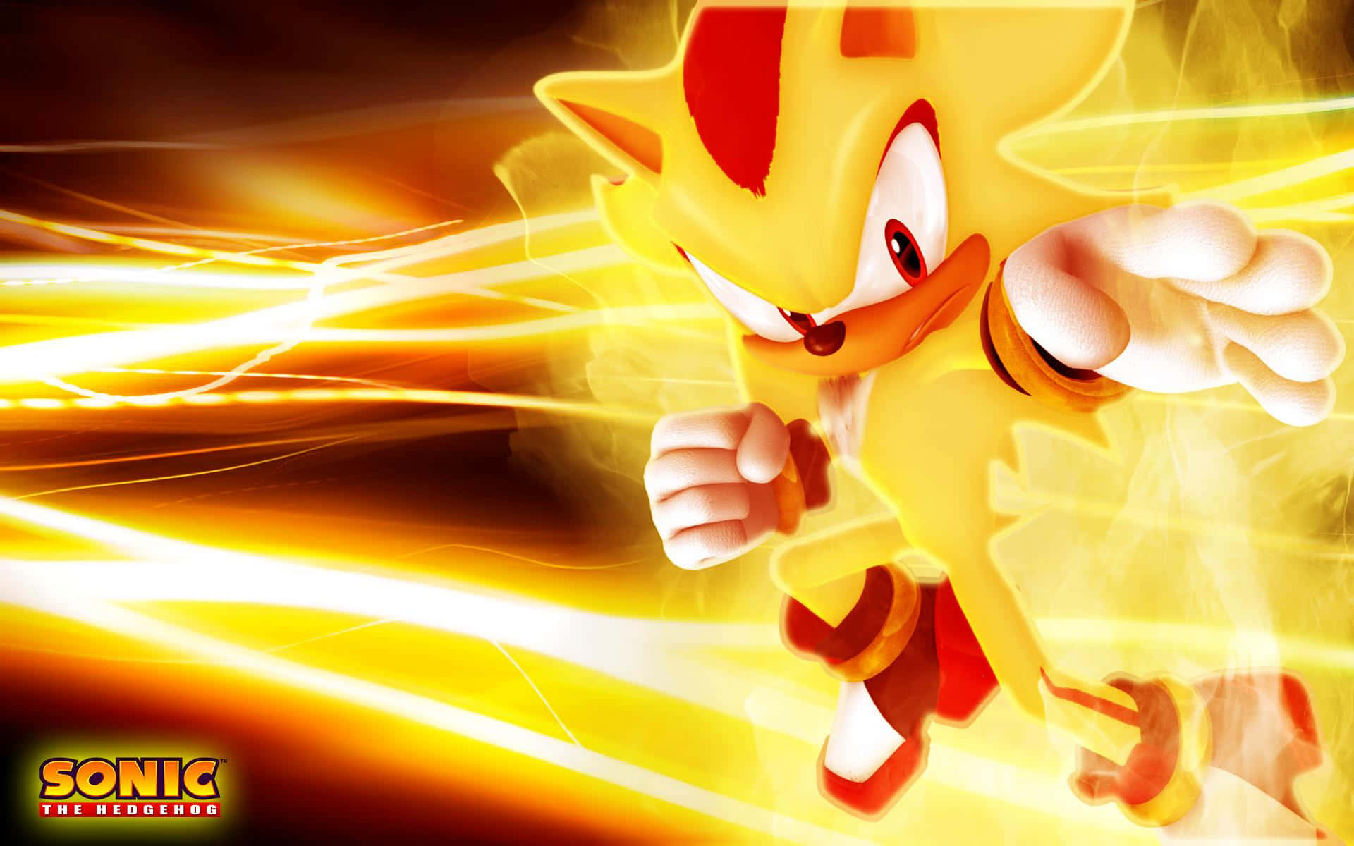 Super Sonic 桌布 壁紙 — 金色刺蝟索尼克以動感動作姿勢向前衝刺，身後留下熾熱的能量痕跡。