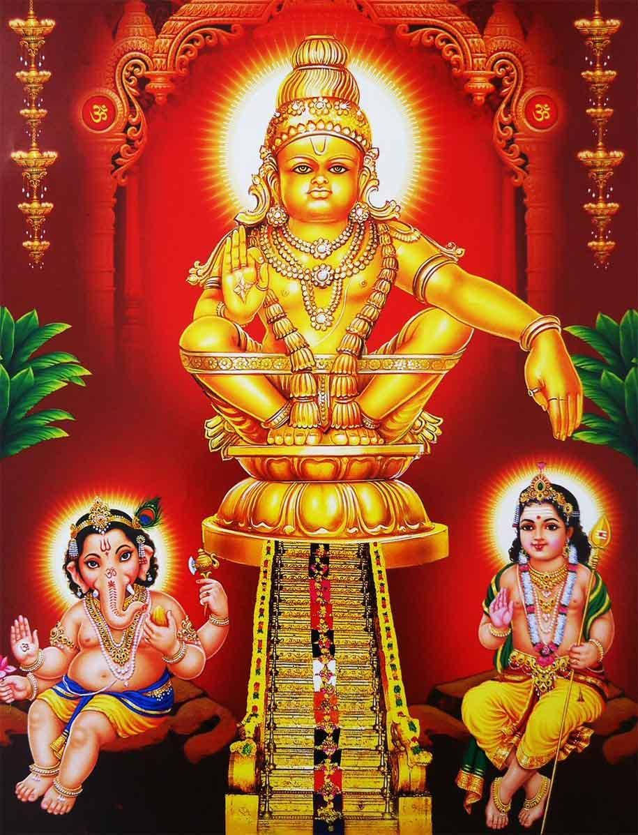 Ayyappa 桌布 壁紙 — 金色印度教神像在華麗的紅色背景下散發神聖光芒，兩側有裝飾柱和神聖人物。