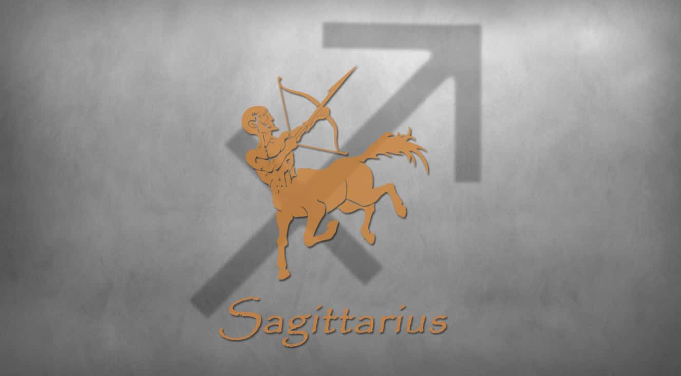 sagittarius 桌布 壁紙 — 金色射手座弓箭手騎在馬上，在灰色紋理背景上瞄準弓箭，帶有星座符號。