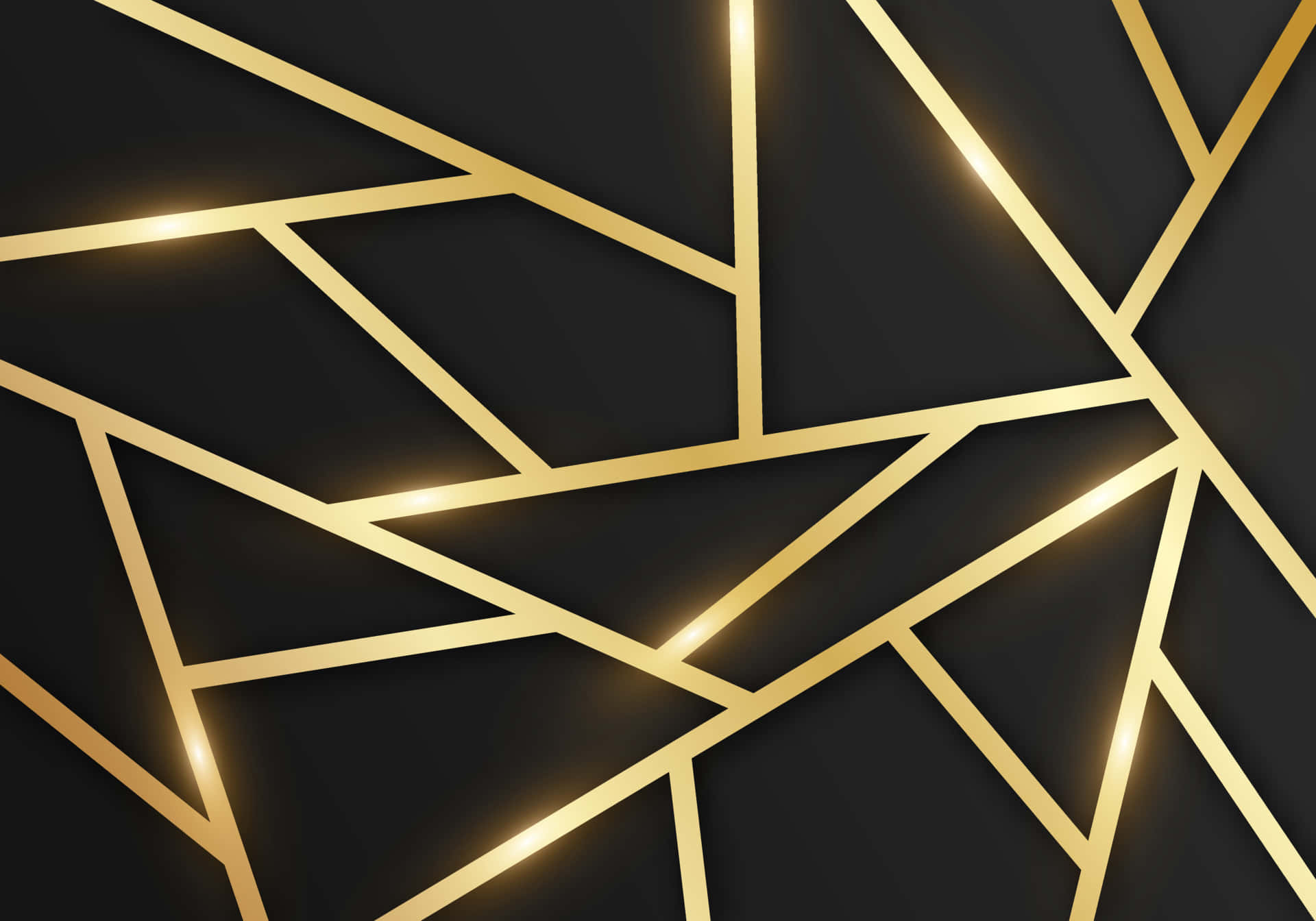 Black And Gold Aesthetic 桌布 壁紙 — 金色幾何線條在深黑色背景上發光，營造出奢華的抽象圖案。