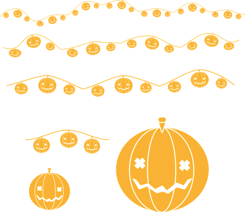 Halloween Decoration 桌布 壁紙 — 金色微笑南瓜燈串燈和南瓜在純黑色背景上漂浮。