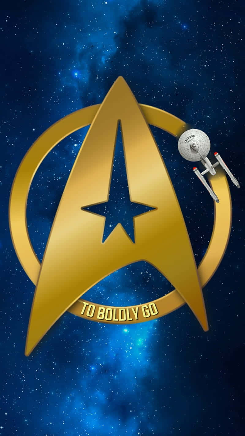 星際艦隊徽章，企業號太空船在繁星點點的太空。 — 星際爭霸戰 GIF 壁紙