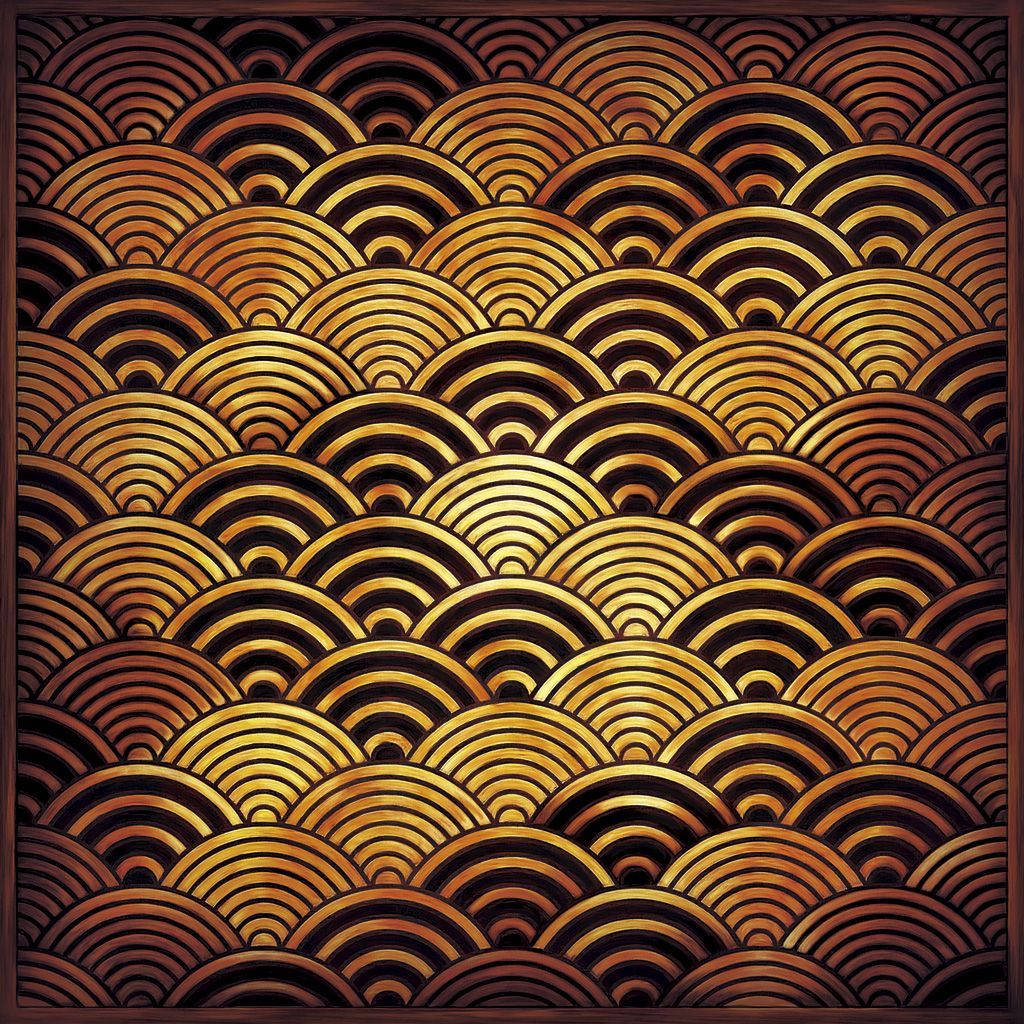 日式海浪 桌布 壁紙 — 金色波浪圖案，以豐富的琥珀色和深棕色營造出奢華的重複圖案，具有大膽的對比和優雅的對稱性。