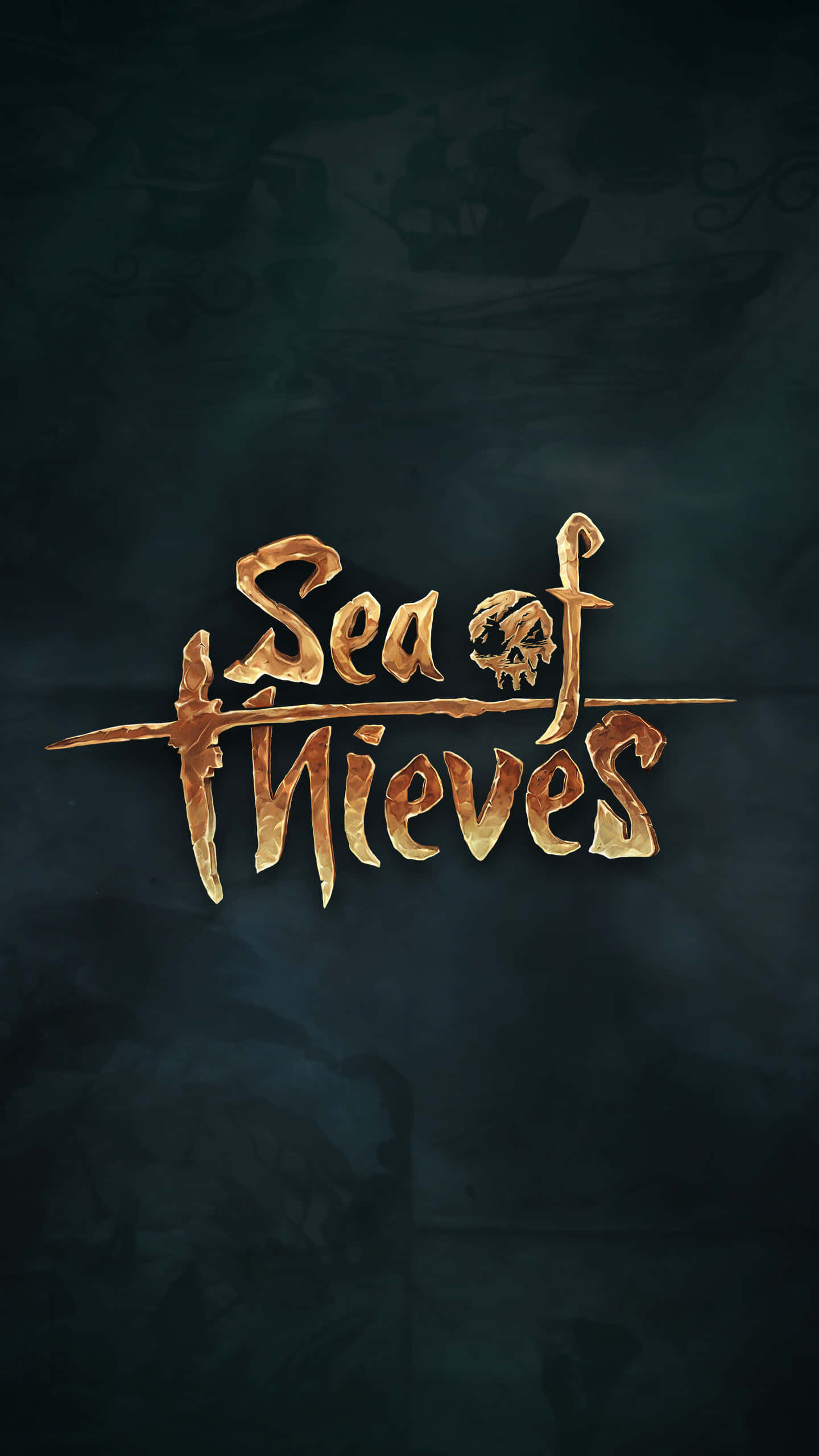 電玩遊戲 桌布 壁紙 — 金色的「Sea of Thieves」標誌與骷髏頭徽章在深色紋理背景上發光，背景有模糊的海盜船剪影。