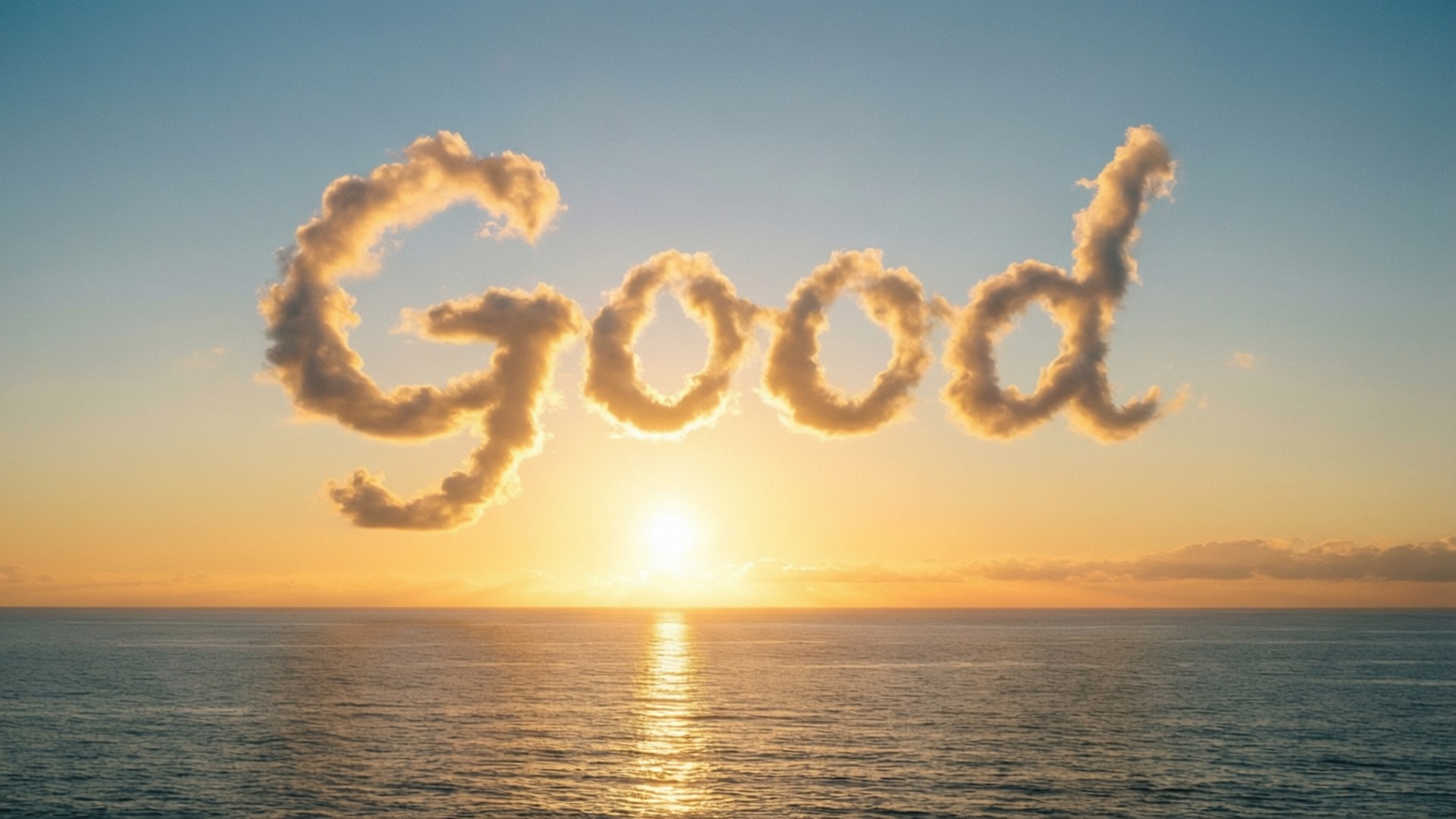 金色的早安 壁紙 — 由金色雲朵形成的「Good」一詞漂浮在日落時分平靜的海洋上空，地平線上有燦爛的太陽。