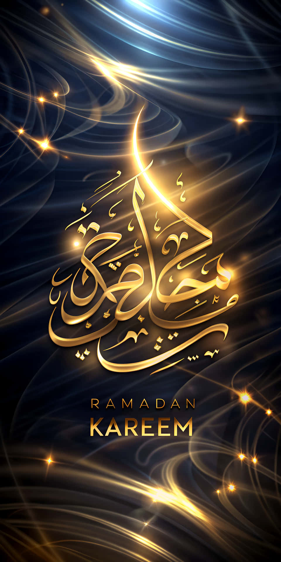 Ramadan Kareem Text in Arabic and English with a Golden Glow on an Elegant Abstract Background 壁紙 — 金色的阿拉伯書法「Ramadan Kareem」在動態深藍色背景上發光，伴隨著耀眼的光線條紋和閃爍的星星。