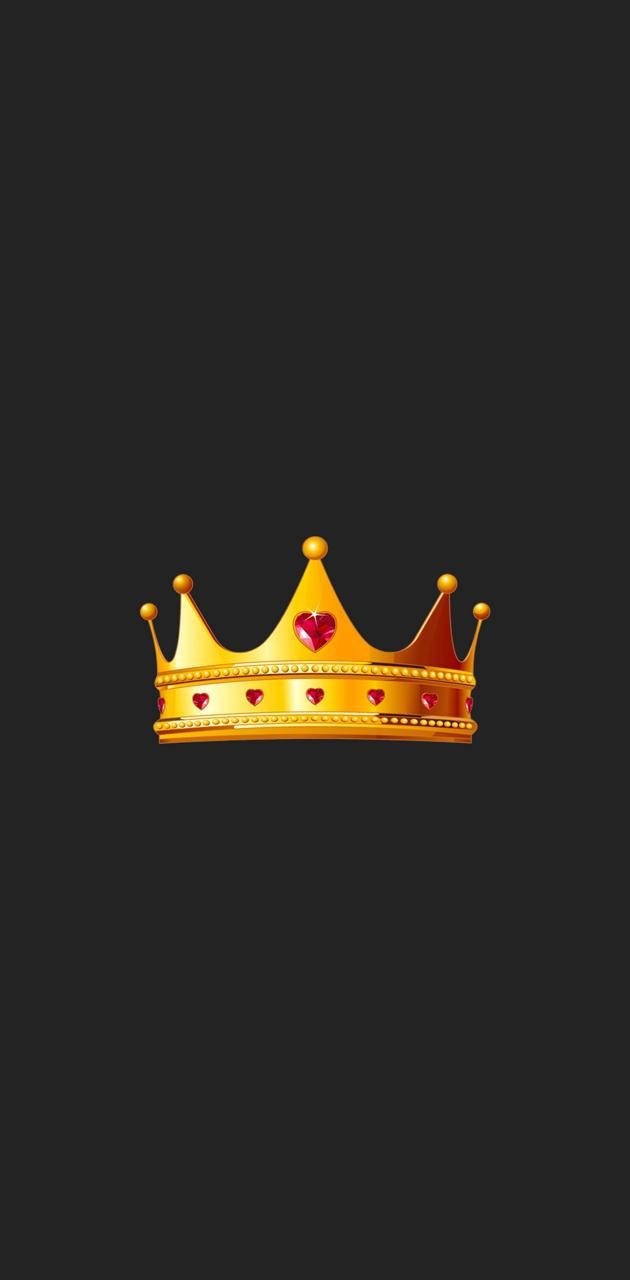 King And Queen 桌布 壁紙 — 金色皇冠，中央鑲有紅色心形寶石，置於深色背景上。