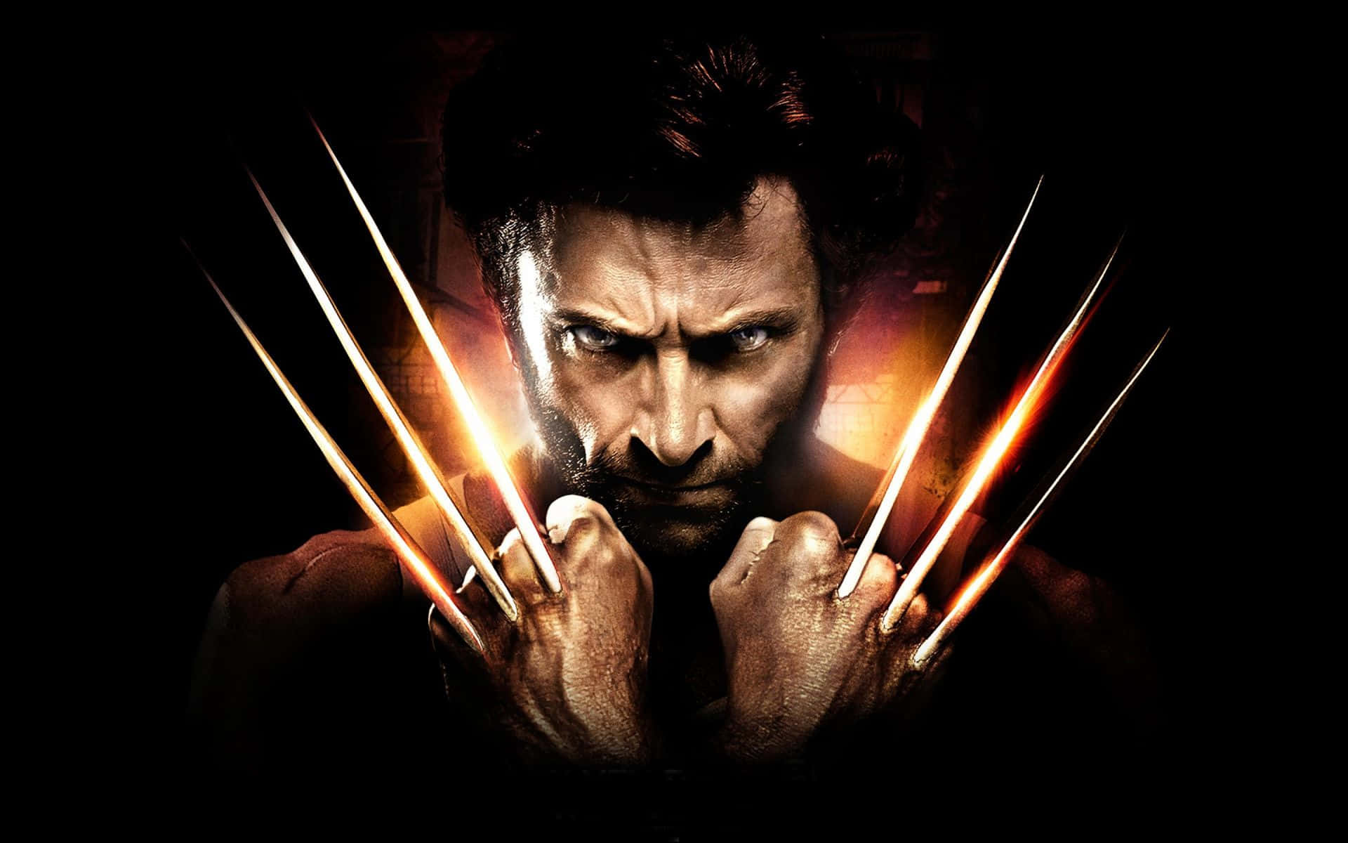 金鋼狼 桌布 壁紙 — 金鋼狼（Wolverine）在黑暗背景下伸出發光的亞德曼金屬爪，眼神銳利。