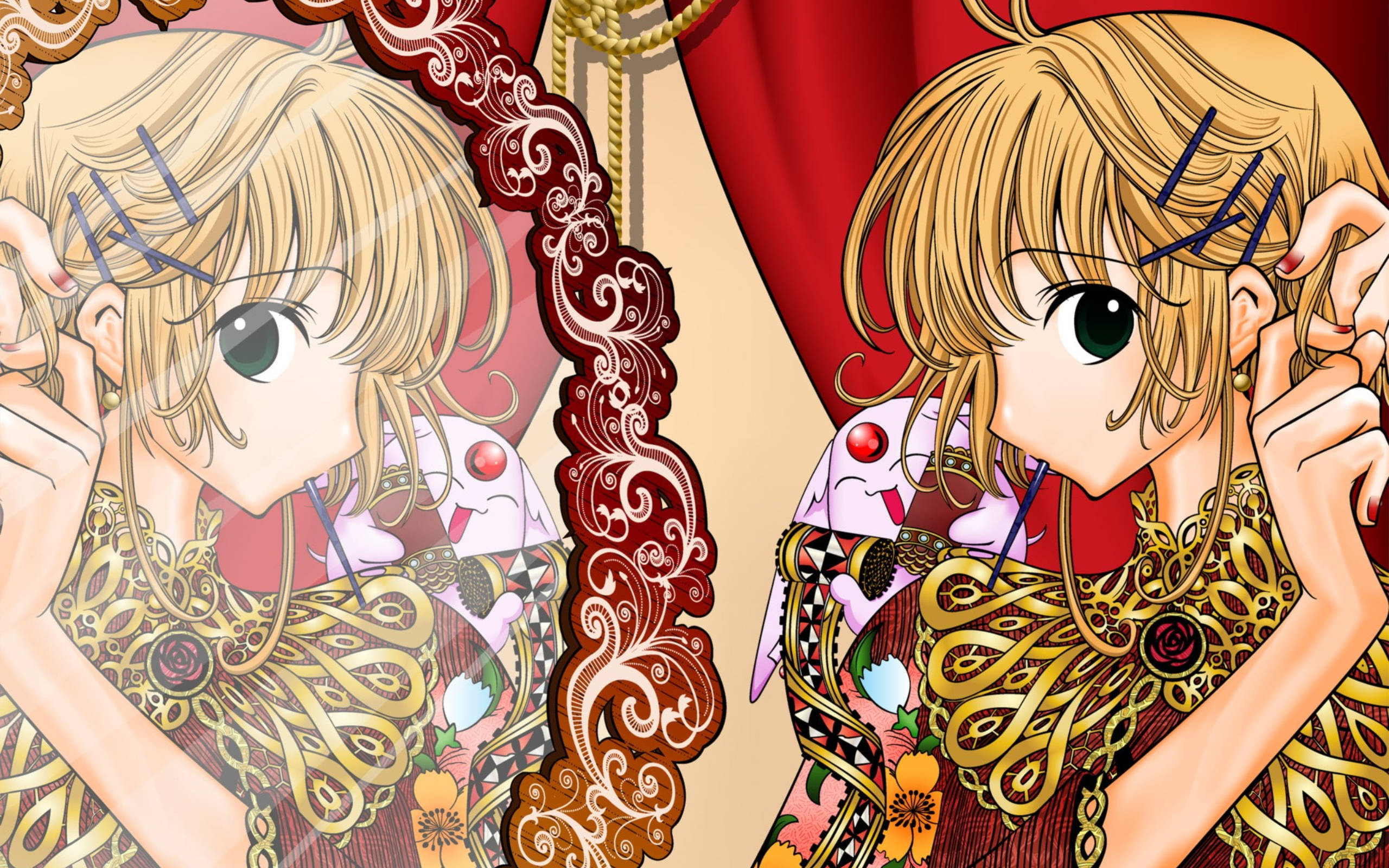 tsubasa reservoir chronicle 桌布 壁紙 — 金髮綠眼動漫女孩在裝飾鏡前調整華麗髮夾，鏡子旁有紅色窗簾。