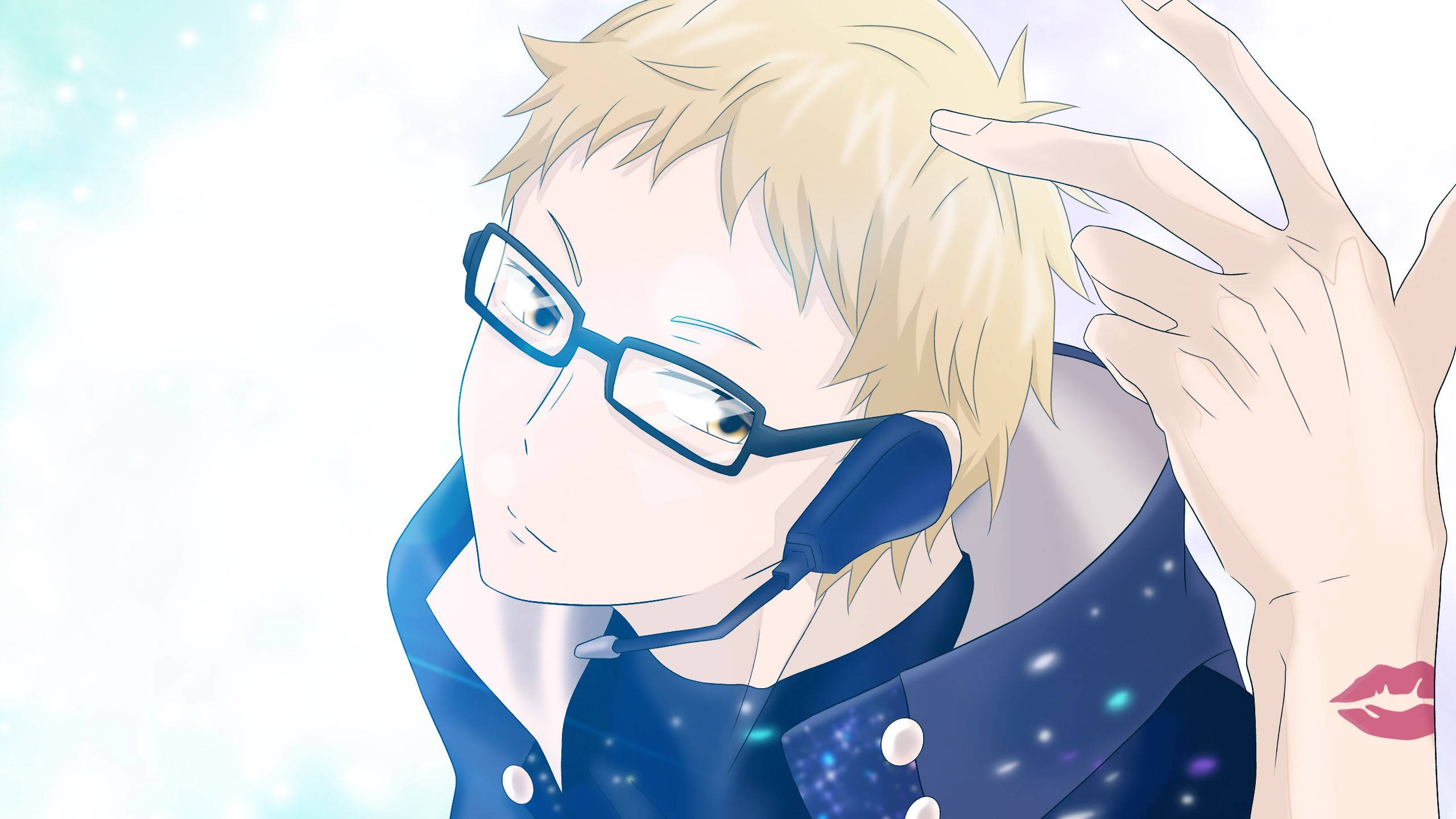 kei tsukishima 桌布 壁紙 — 金髮藍眼鏡的動畫男孩微笑著，一隻手輕輕觸摸他的頭，背景是閃爍的淺藍色。