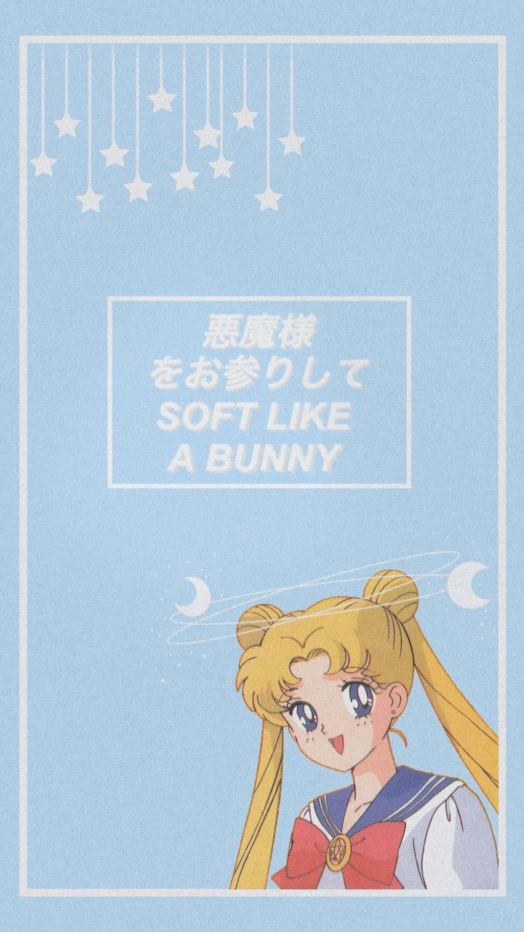 手機 桌布 壁紙 — 金髮雙馬尾、穿著水手服的動畫女孩在懸掛的星星下微笑，背景是柔和的藍色。