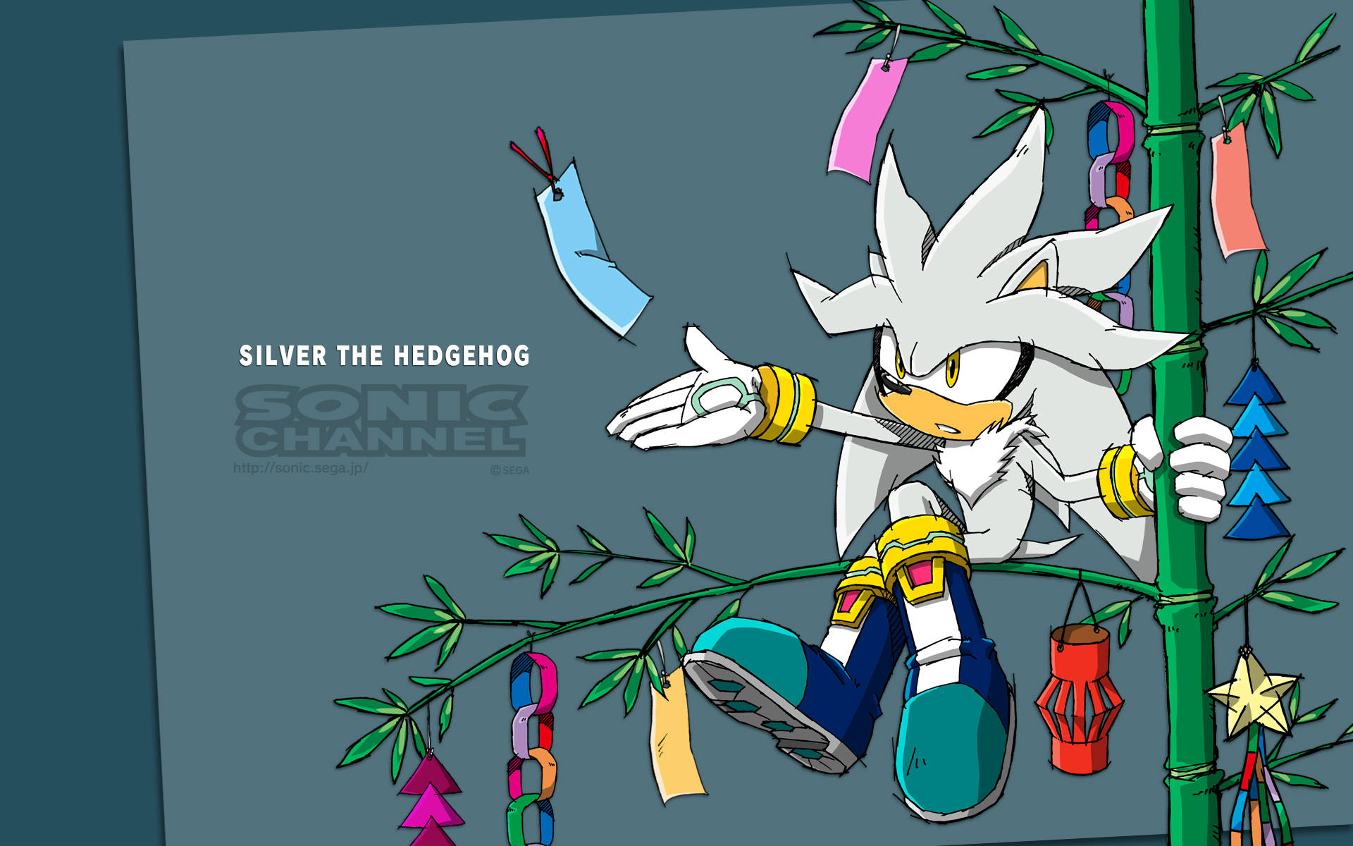 Hedgehog 桌布 壁紙 — 銀色刺蝟棲息在裝飾著彩色紙飾和燈籠的竹竿上，背景是柔和的藍色。