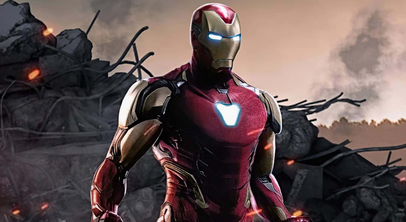 1366x768 Iron Man 桌布 壁紙 — 鋼鐵人在煙霧瀰漫的天空下，身著發光的紅色和金色盔甲，挑釁地站在冒煙的瓦礫中。