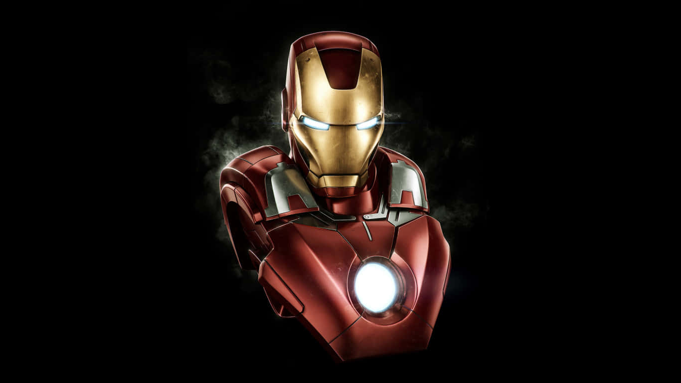 1366x768 Iron Man 桌布 壁紙 — 鋼鐵人發光的紅色和金色裝甲胸部和頭盔從黑色背景的黑暗煙霧中浮現。