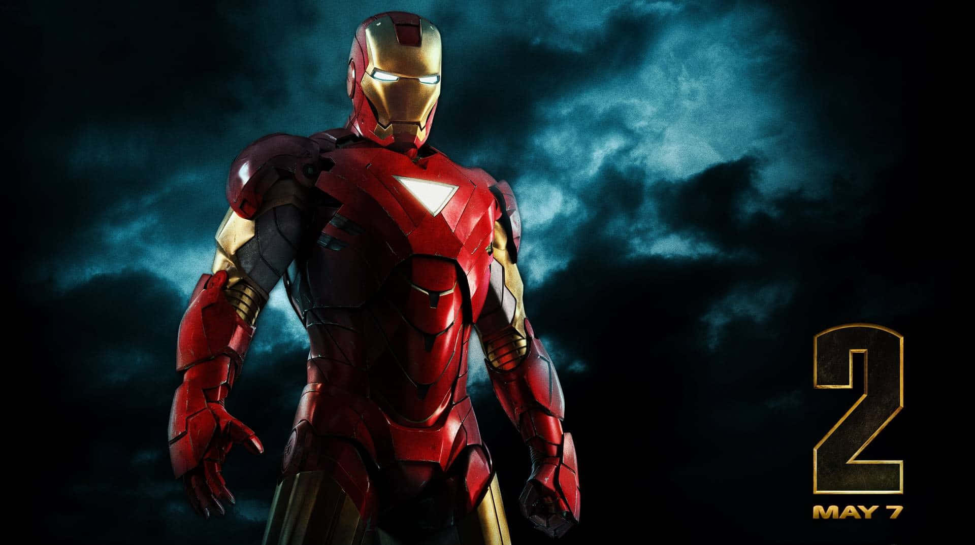 Iron Man Movies 桌布 壁紙 — 鋼鐵人穿著紅色和金色盔甲，在黑暗暴風雨的天空下，雙眼發光，英勇地站立。