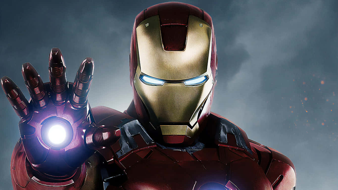 1366x768 Iron Man 桌布 壁紙 — 鋼鐵人穿著紅色和金色裝甲，在煙霧瀰漫的灰色背景下伸出發光的斥力手。
