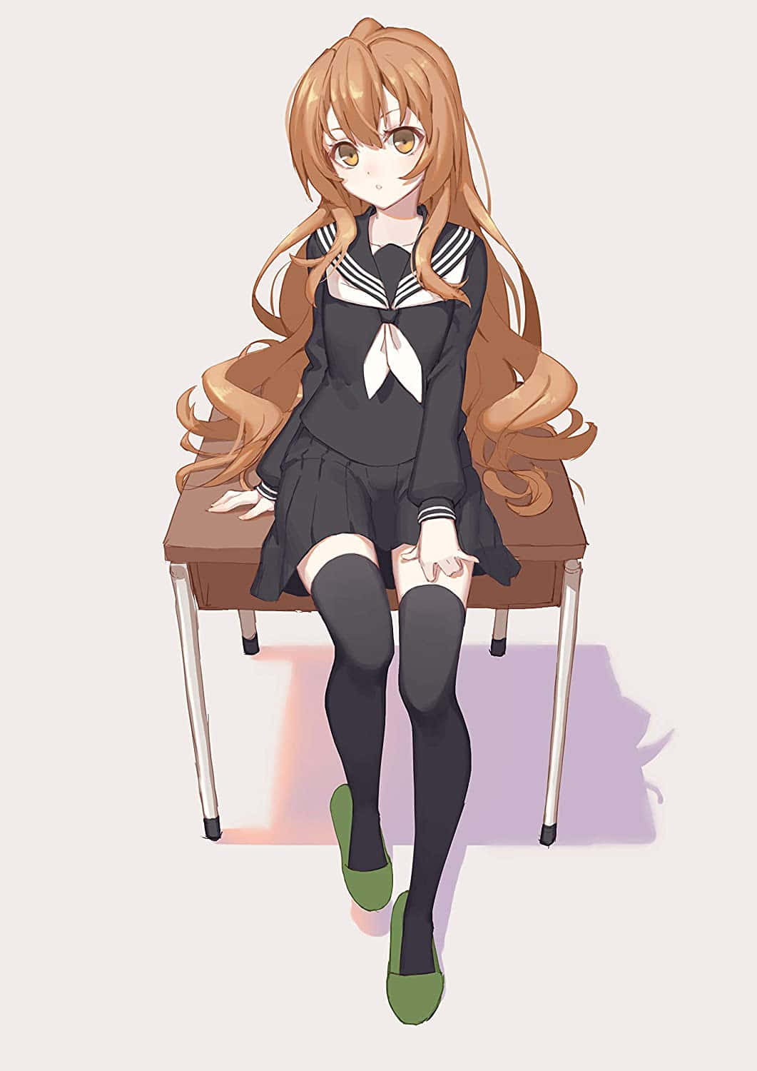 虎與龍 桌布 壁紙 — 長棕髮的動漫女孩坐在木椅上，穿著黑色水手服和綠色鞋子。