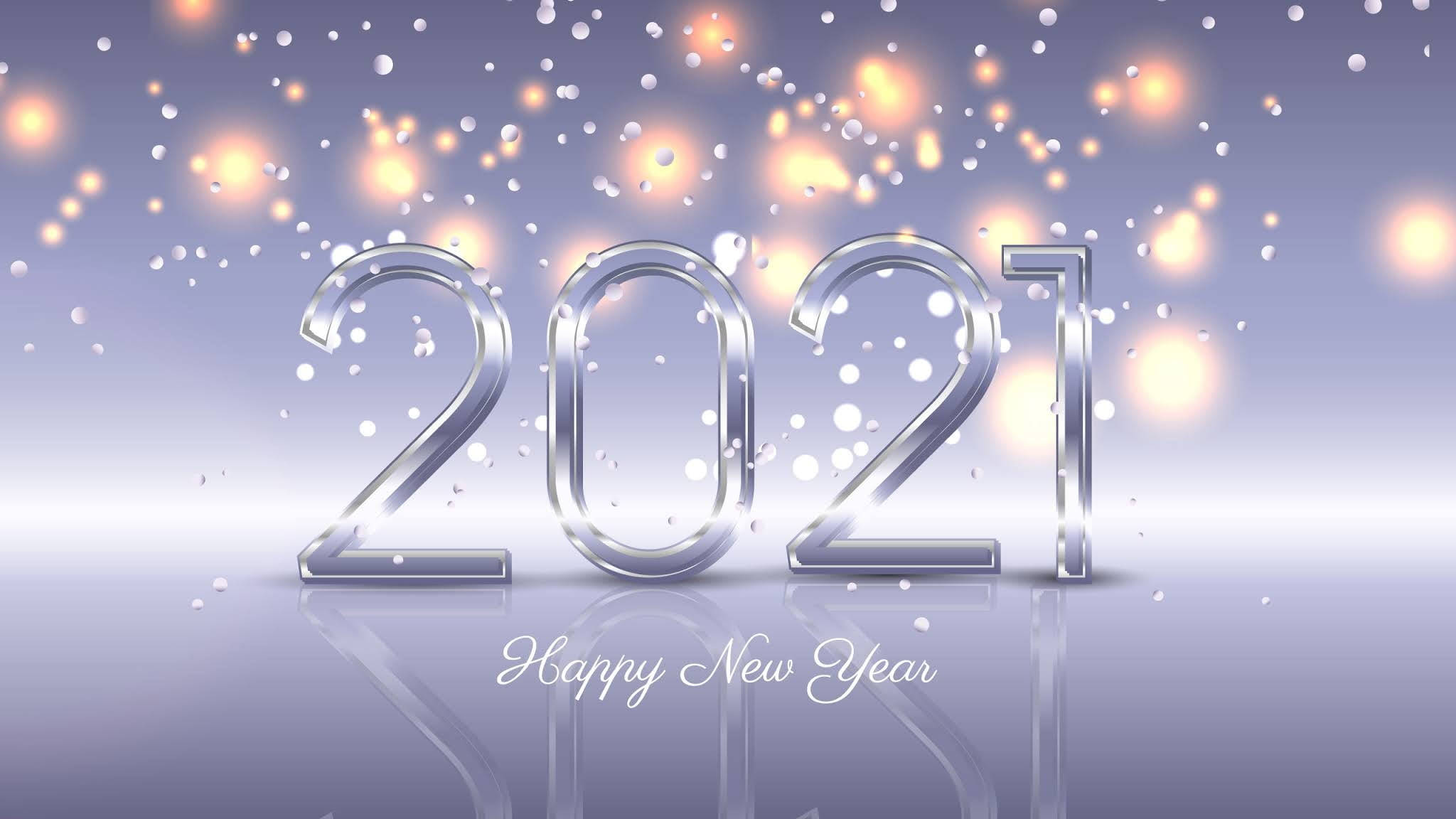新年快樂 桌布 壁紙 — 閃亮的銀色2021數字漂浮在反光表面上，伴隨著發光的散景燈光和飄落的五彩紙屑。