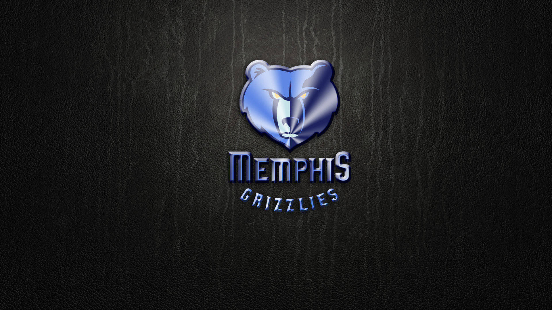 Grizzlies 桌布 壁紙 — 閃亮藍色曼菲斯灰熊隊標誌，帶有發光眼睛，居中在深色紋理皮革背景上。