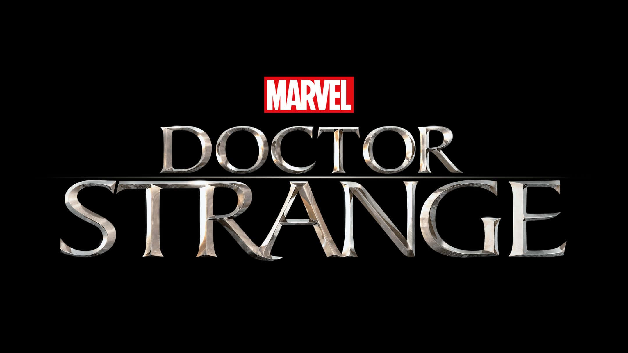 Best Marvel 桌布 壁紙 — 閃亮金屬質感的奇異博士標誌，中央帶有Marvel徽章，置於黑色背景上。