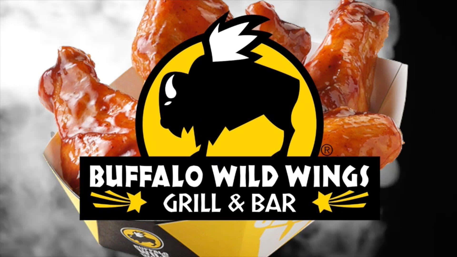 一盒帶有 Buffalo Wild Wings 標誌的釉面水牛城雞翅。 — 水牛城辣雞翅 壁紙